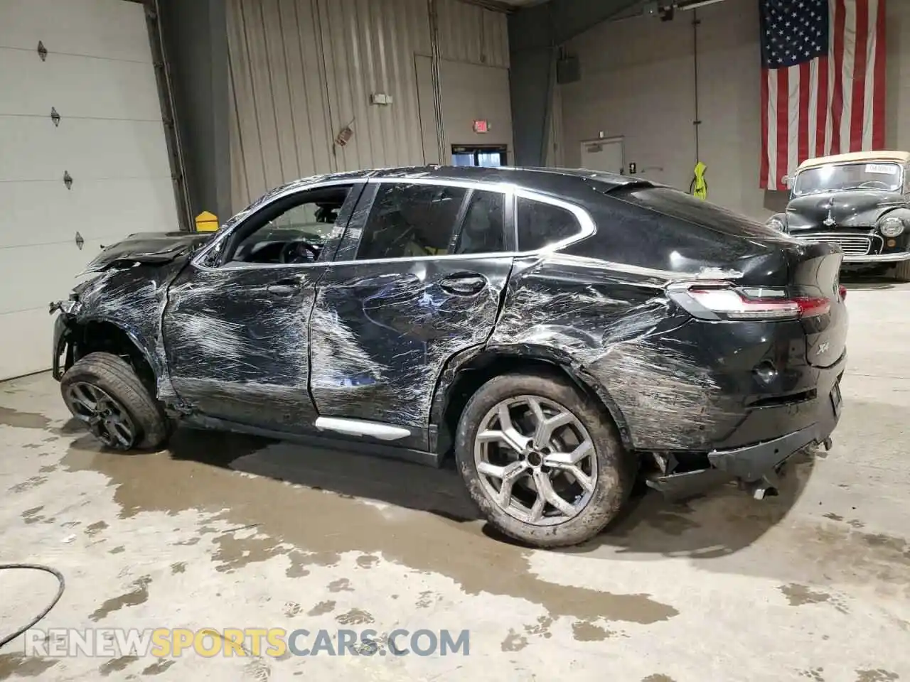 2 Photograph of a damaged car 5UX33DT06R9W75060 BMW X4 2024