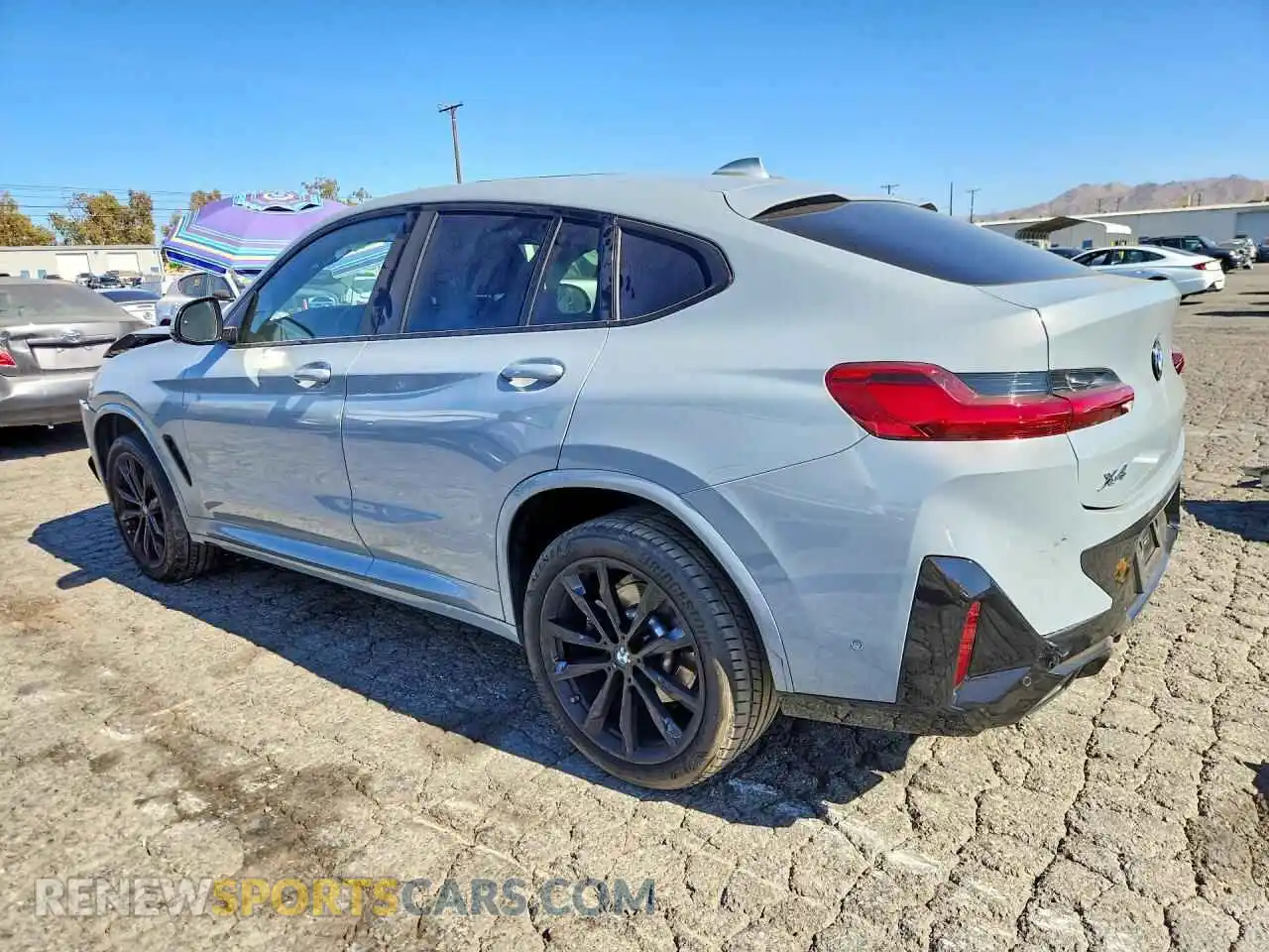 2 Фотография поврежденного автомобиля 5UX33DT06R9X04010 BMW X4 2024