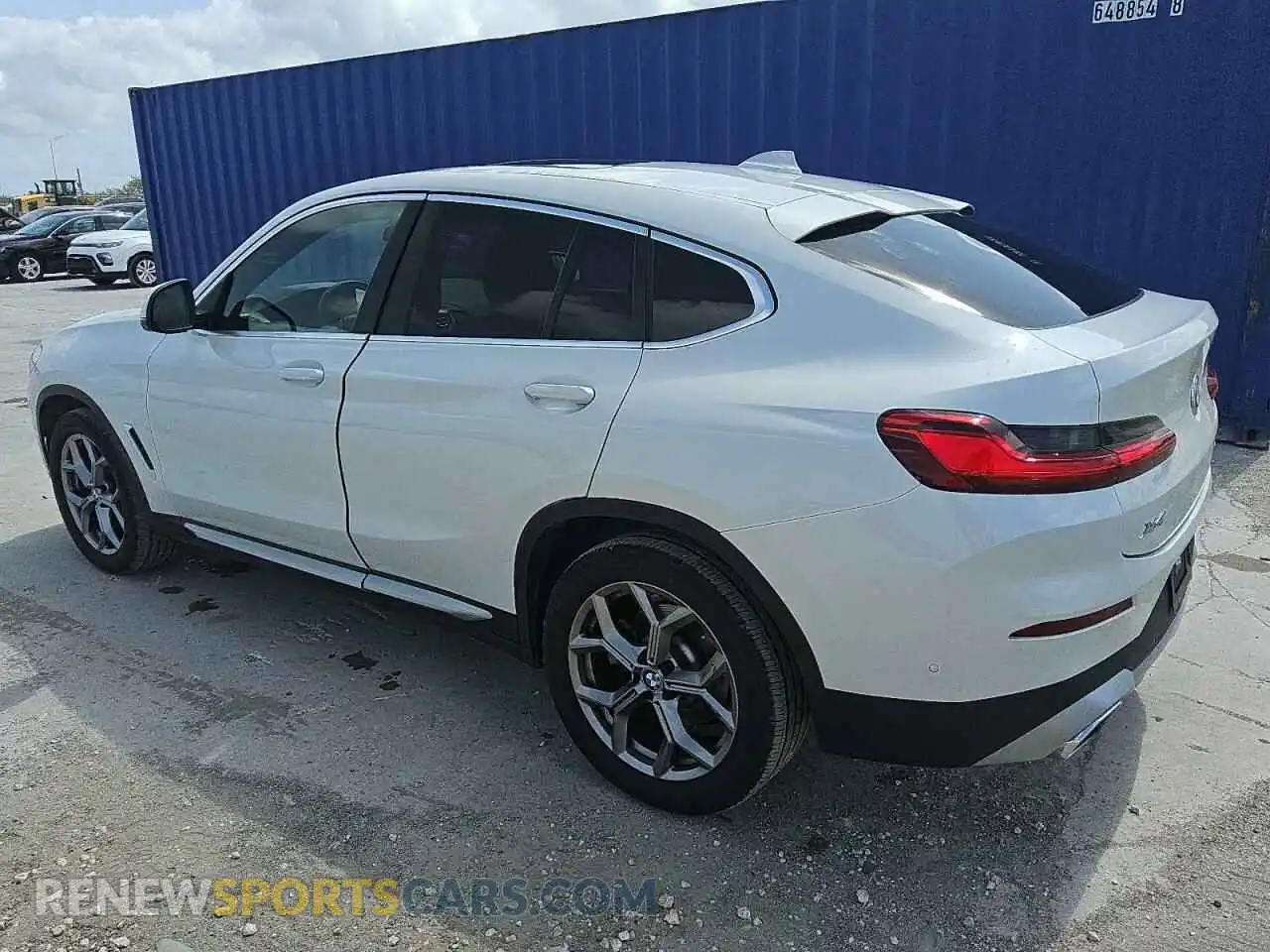 2 Photograph of a damaged car 5UX33DT07R9X23990 BMW X4 2024