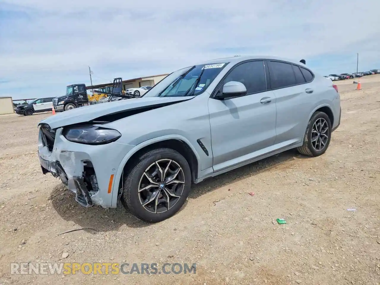 1 Photograph of a damaged car 5UX33DT08R9T51673 BMW X4 2024