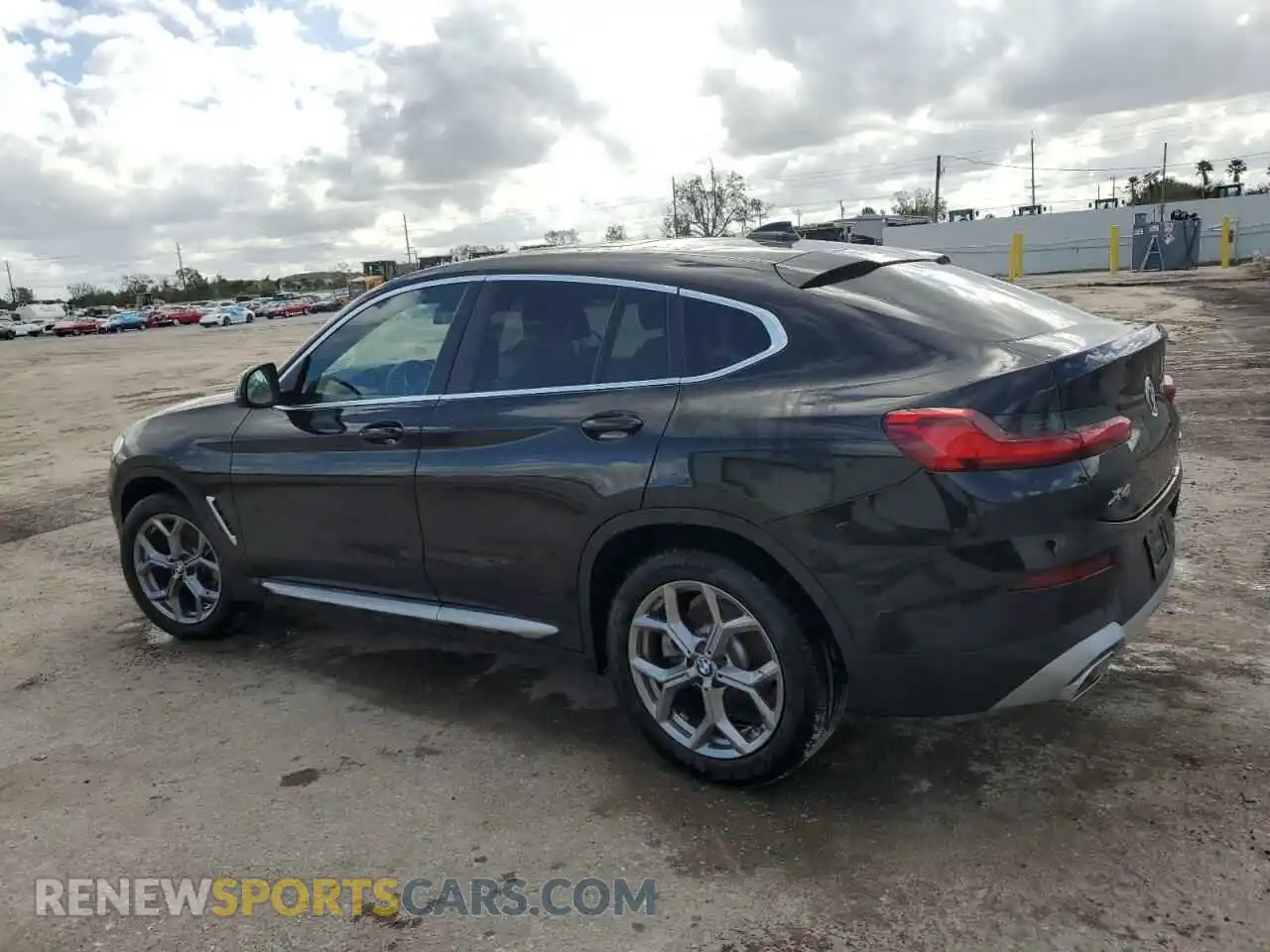 2 Photograph of a damaged car 5UX33DT08R9X12108 BMW X4 2024