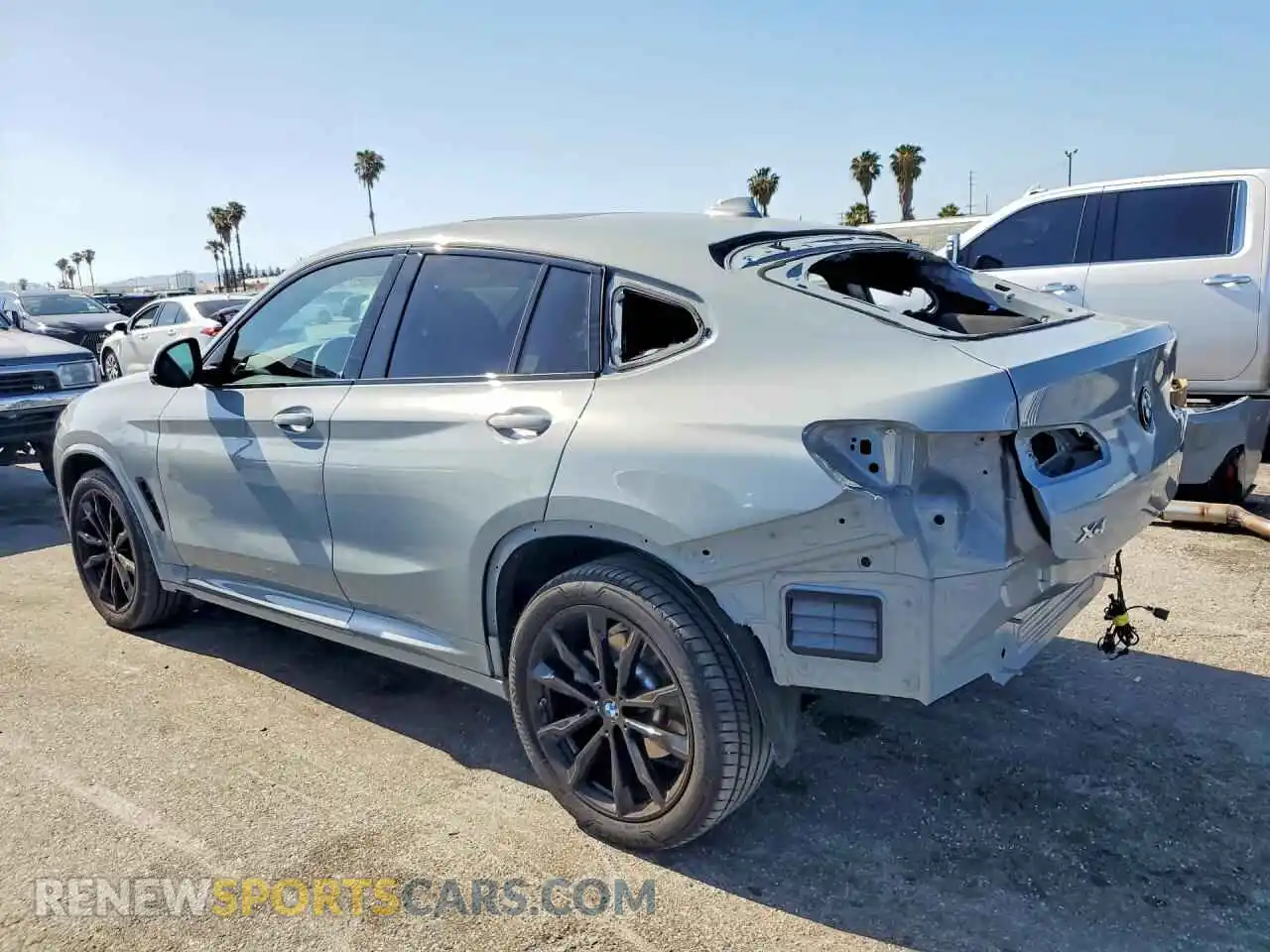2 Photograph of a damaged car 5UX33DT0XR9V11150 BMW X4 2024