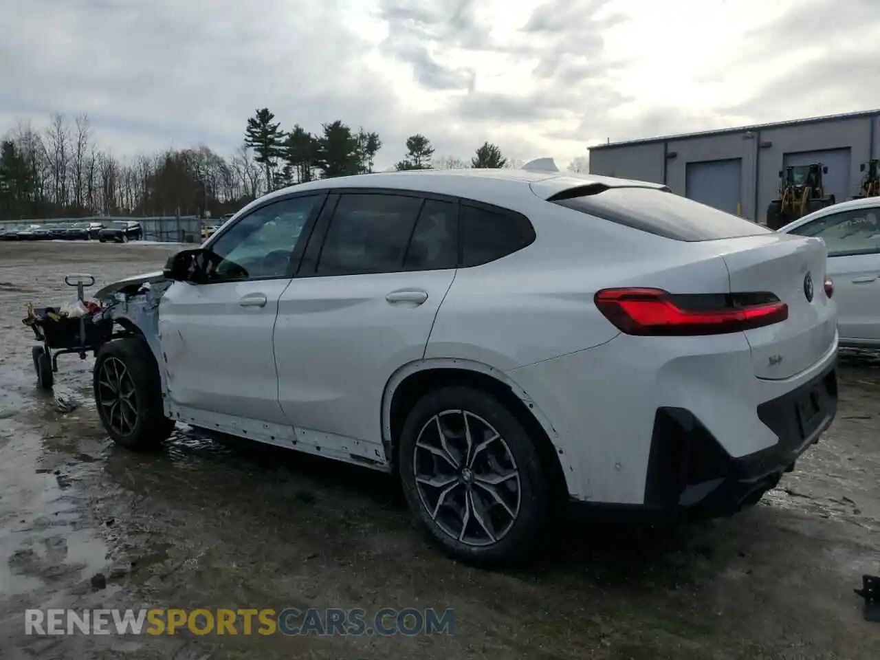 2 Photograph of a damaged car 5UX43DT00R9T40316 BMW X4 2024