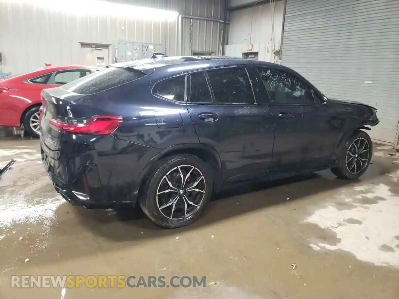 3 Photograph of a damaged car 5UX43DT07R9T60014 BMW X4 2024