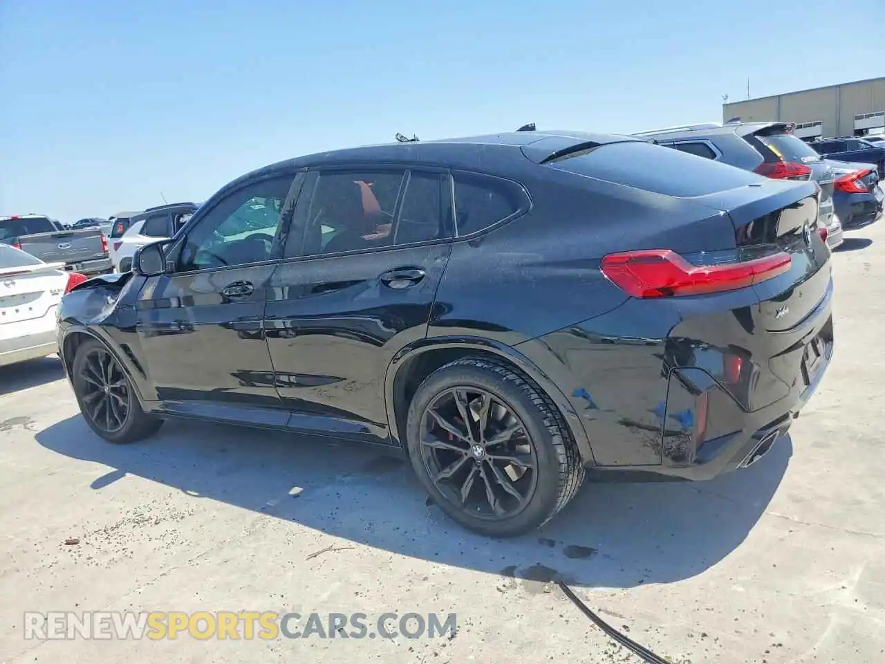 2 Photograph of a damaged car 5UX43DT07R9W30746 BMW X4 2024