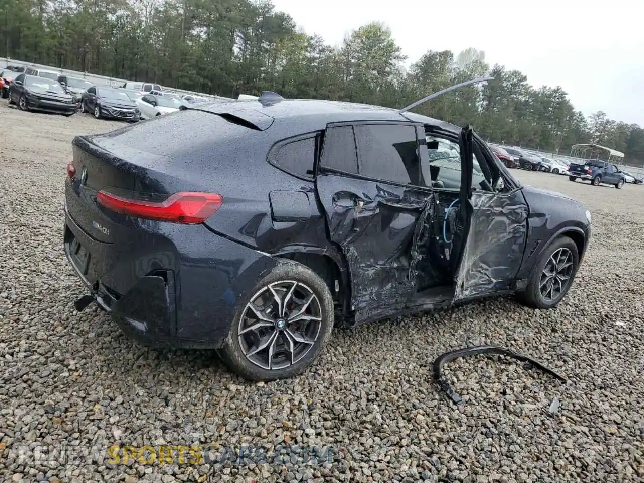 3 Photograph of a damaged car 5UX43DT09R9U93650 BMW X4 2024