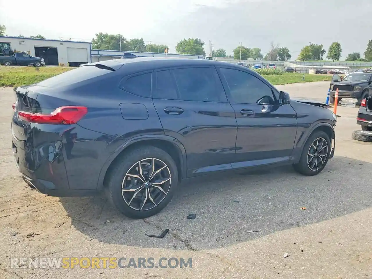 3 Photograph of a damaged car 5UX33DT00S9Y12581 BMW X4 2025