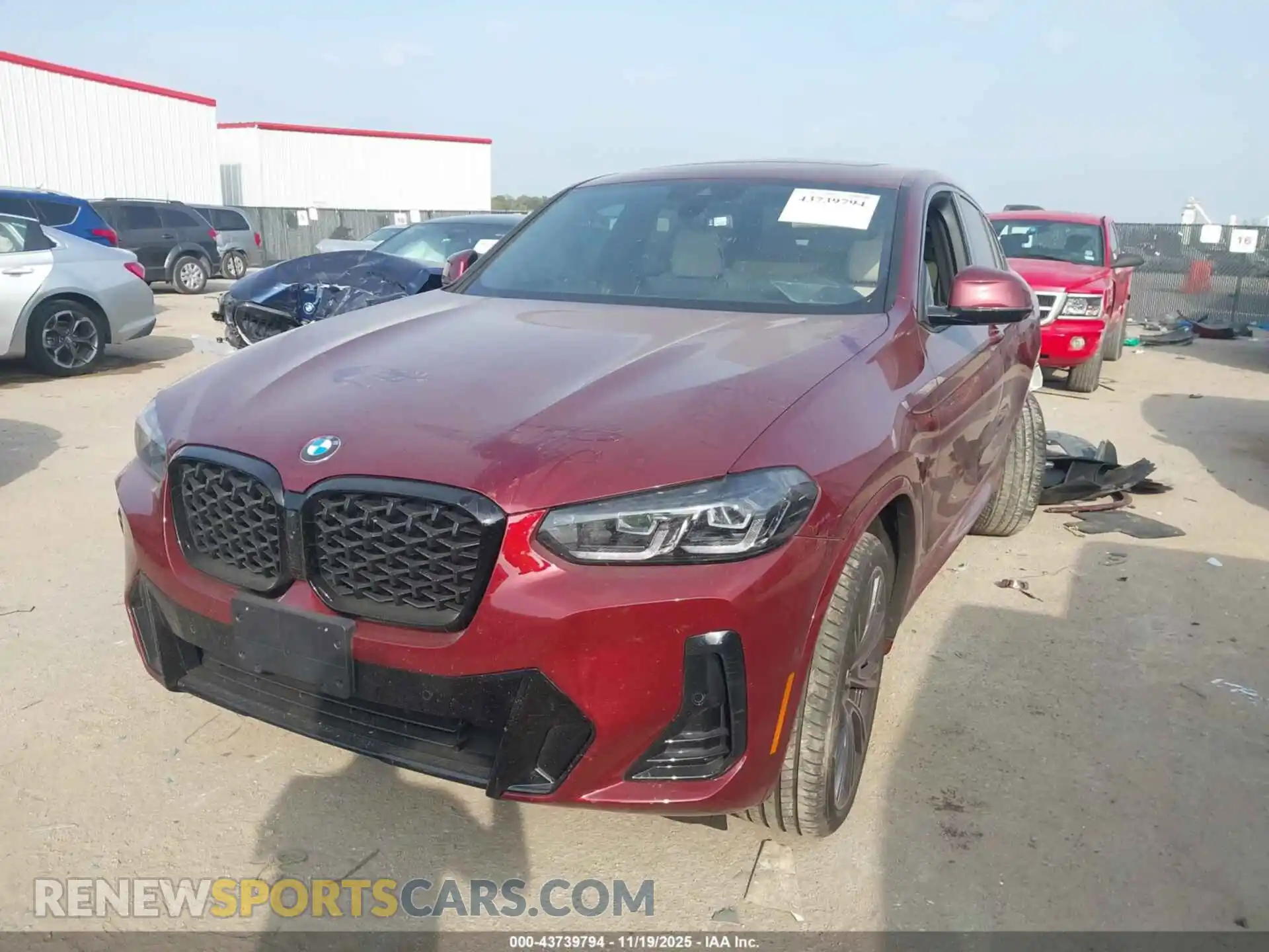 2 fotografías del automóvil dañado 5UX33DT01S9223510 BMW X4 2025