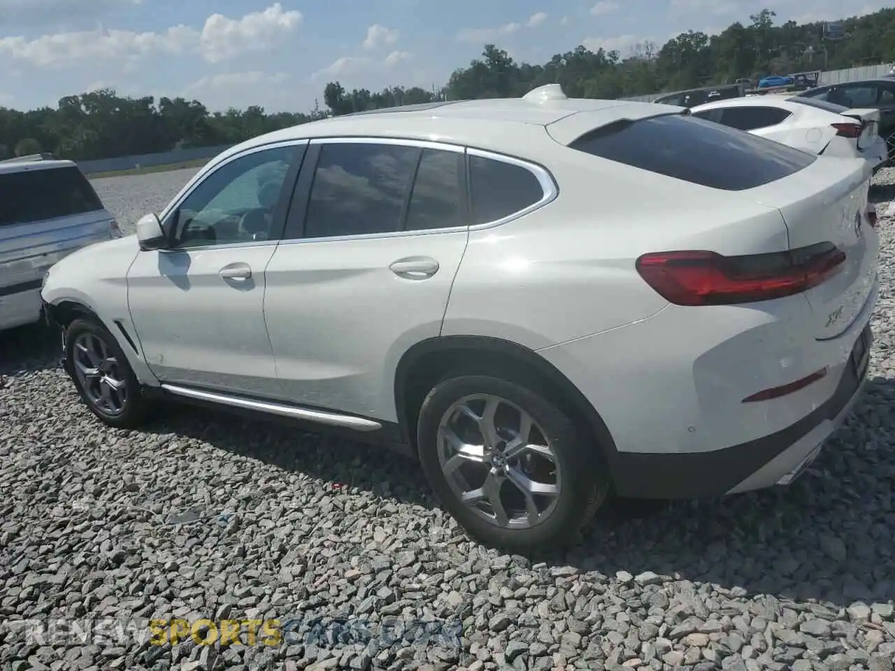 2 Photograph of a damaged car 5UX33DT03S9X64266 BMW X4 2025
