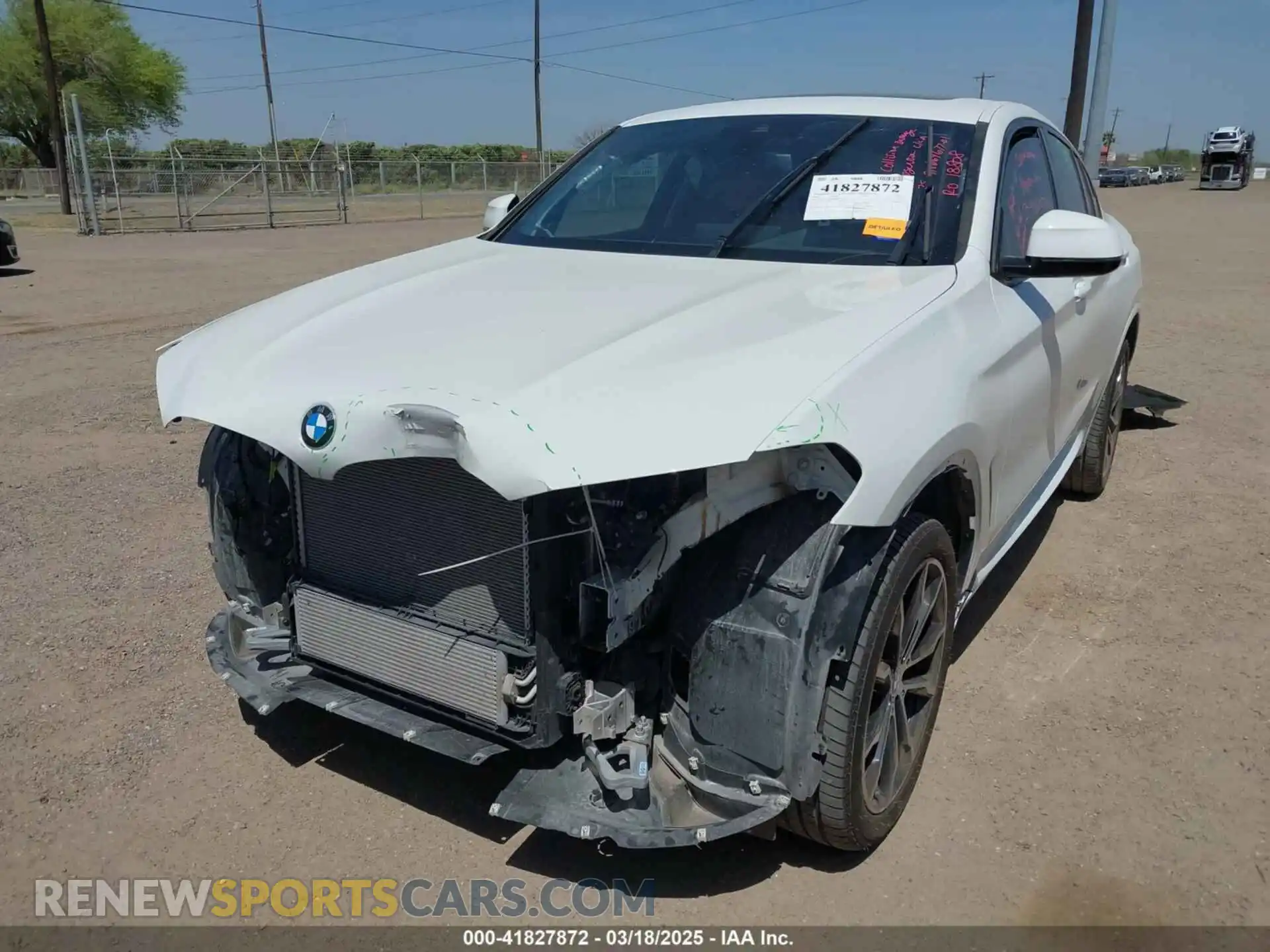 2 Photograph of a damaged car 5UX33DT05S9X68660 BMW X4 2025