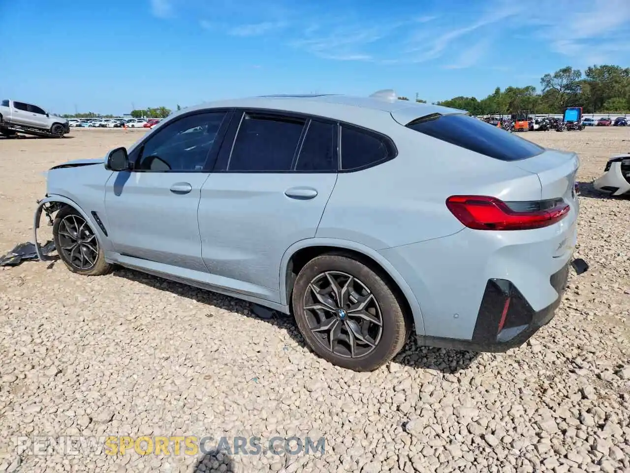 2 Фотография поврежденного автомобиля 5UX33DT08S9175763 BMW X4 2025