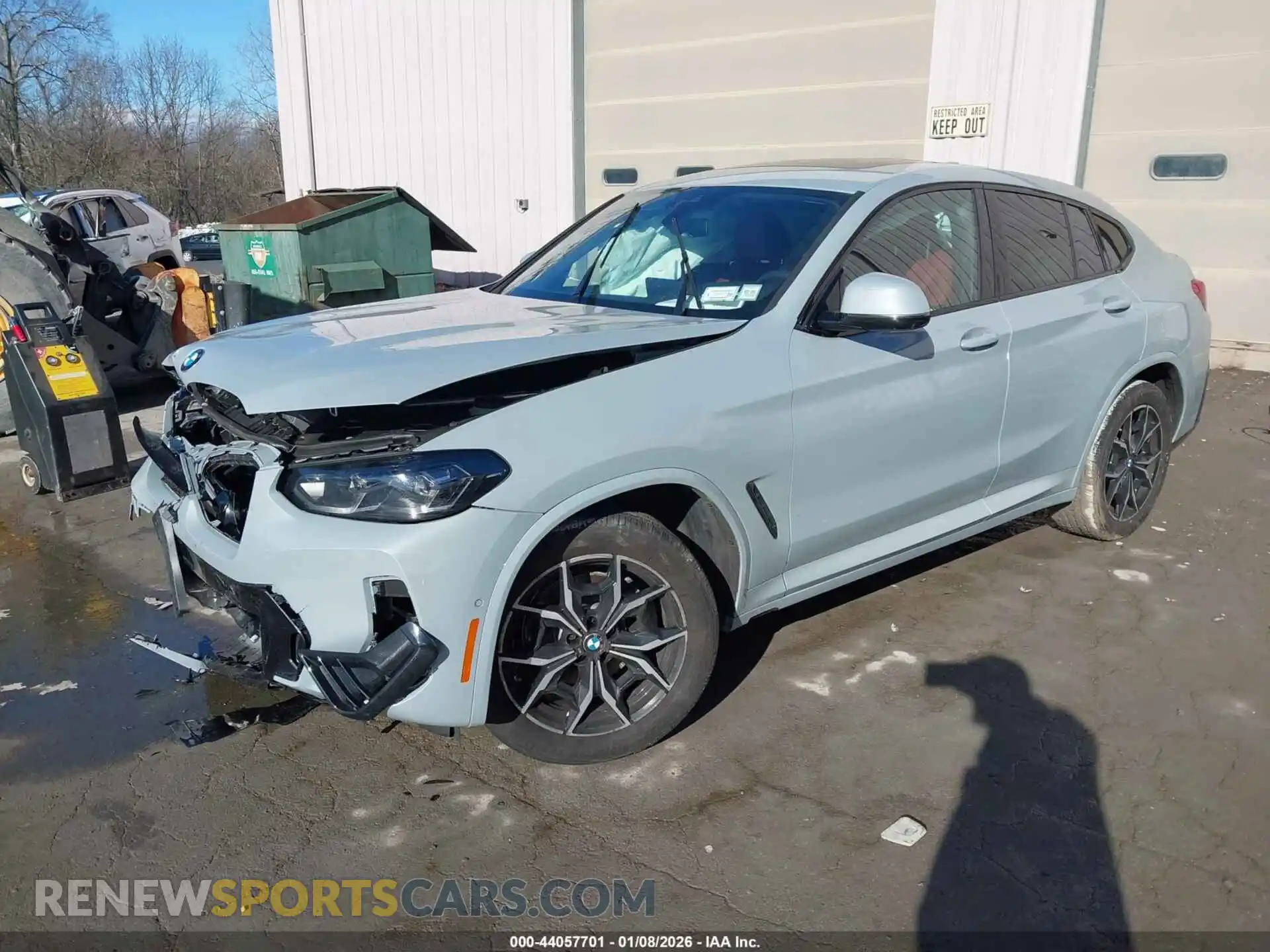 2 Photograph of a damaged car 5UX33DT0XS9Z61810 BMW X4 2025