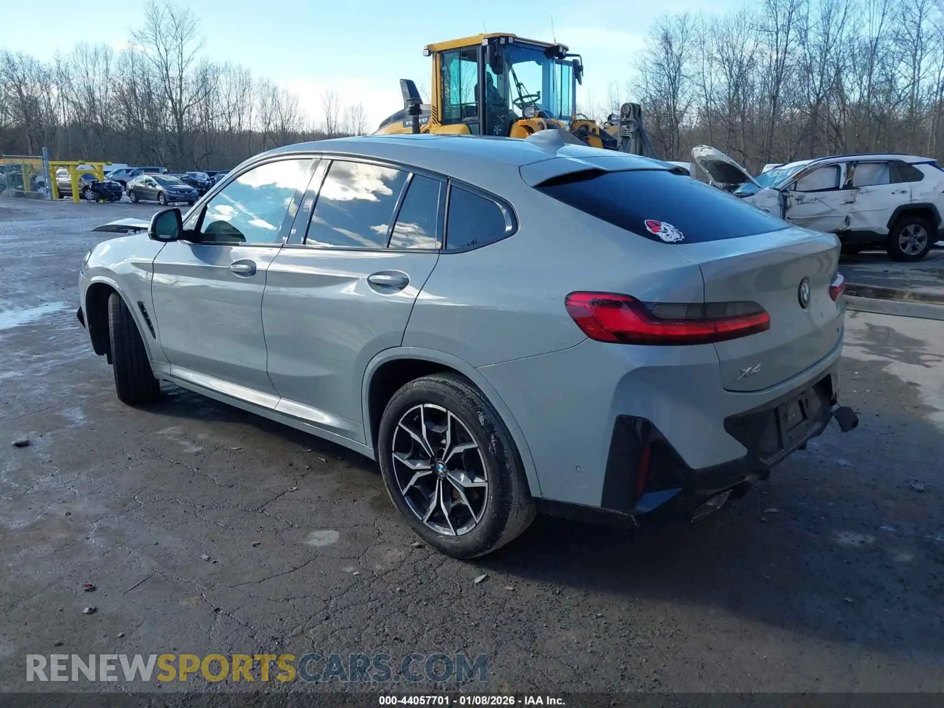 3 Photograph of a damaged car 5UX33DT0XS9Z61810 BMW X4 2025