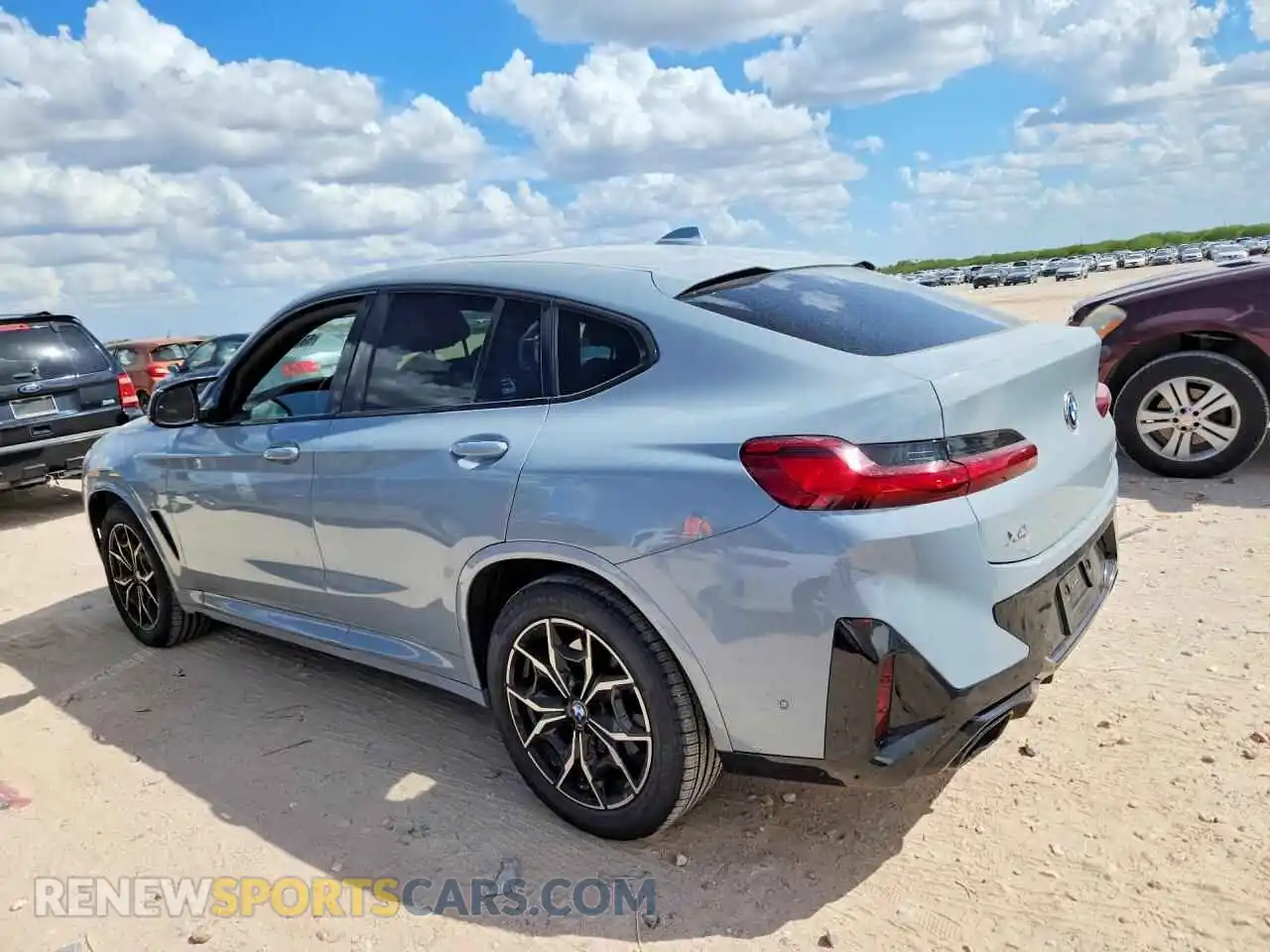 2 fotografías del automóvil dañado 5UX43DT04S9X68850 BMW X4 2025