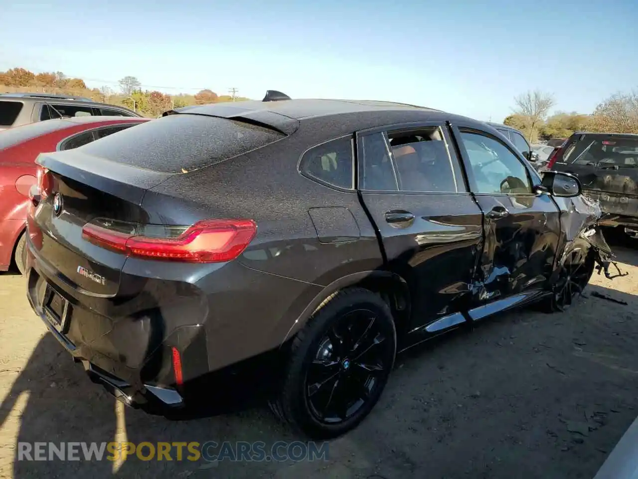 3 Фотография поврежденного автомобиля 5UX43DT09S9X83506 BMW X4 2025