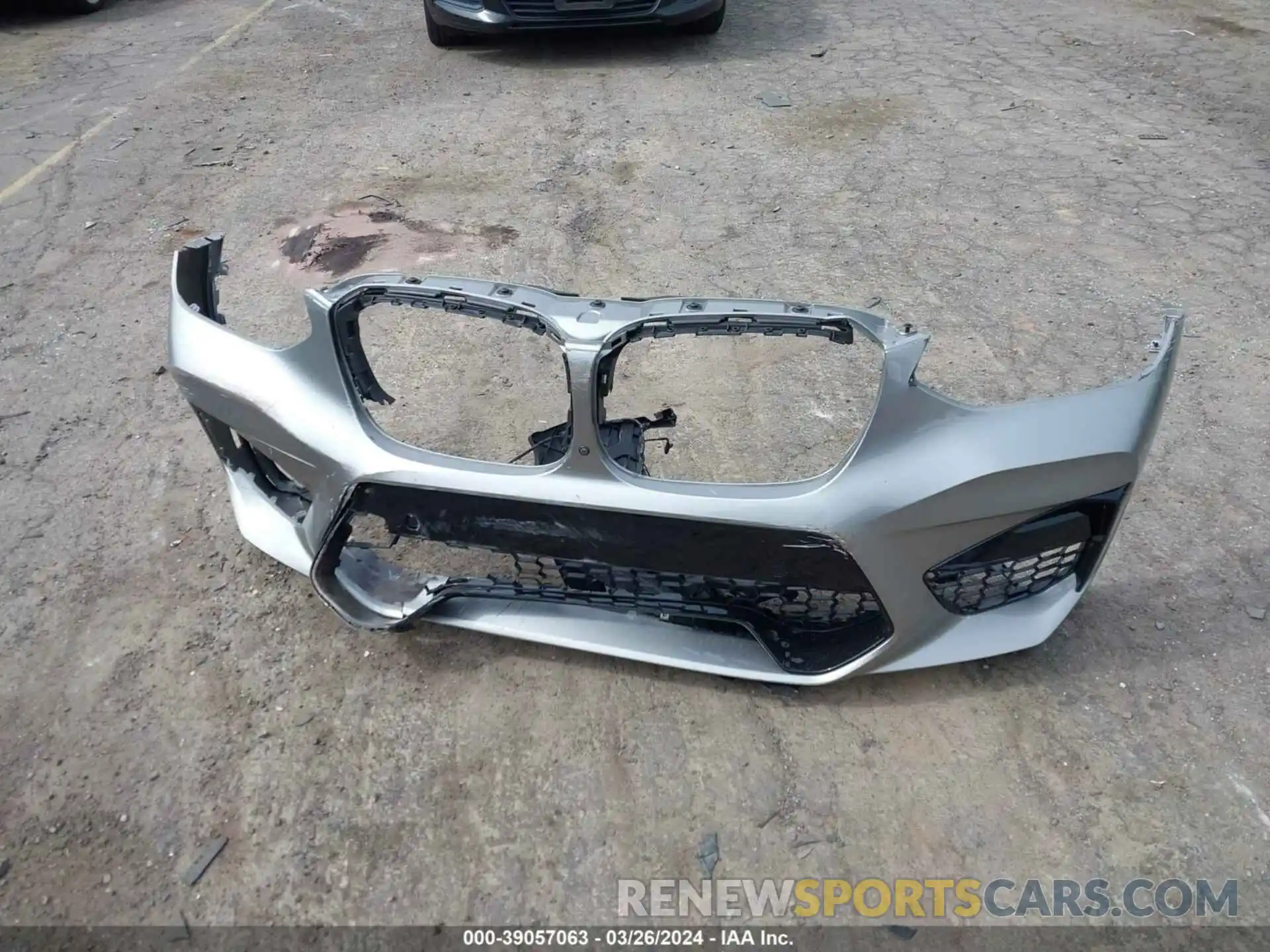 12 Photograph of a damaged car 5YMUJ0C02LLU67361 BMW X4 M 2020