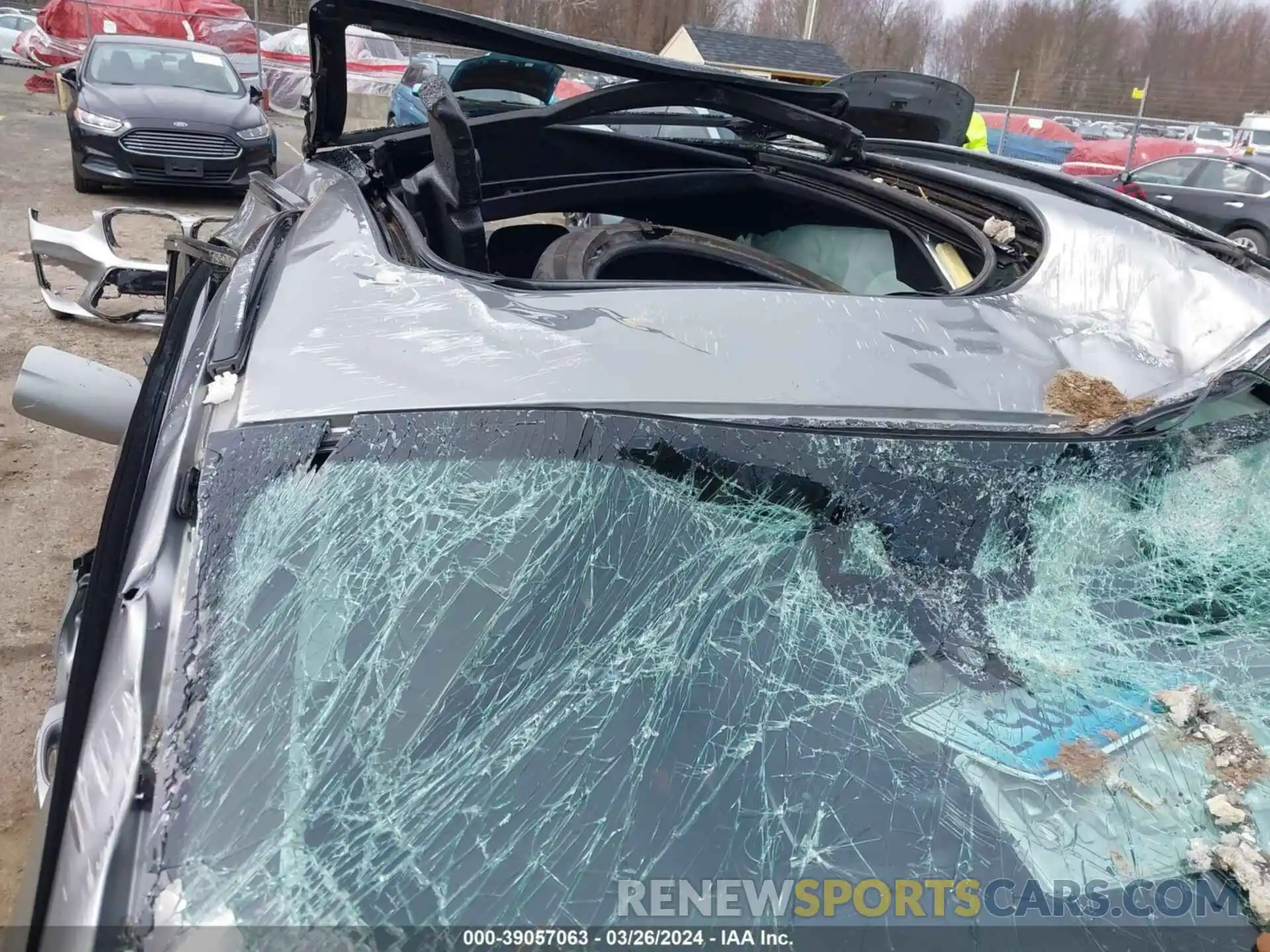 13 Photograph of a damaged car 5YMUJ0C02LLU67361 BMW X4 M 2020