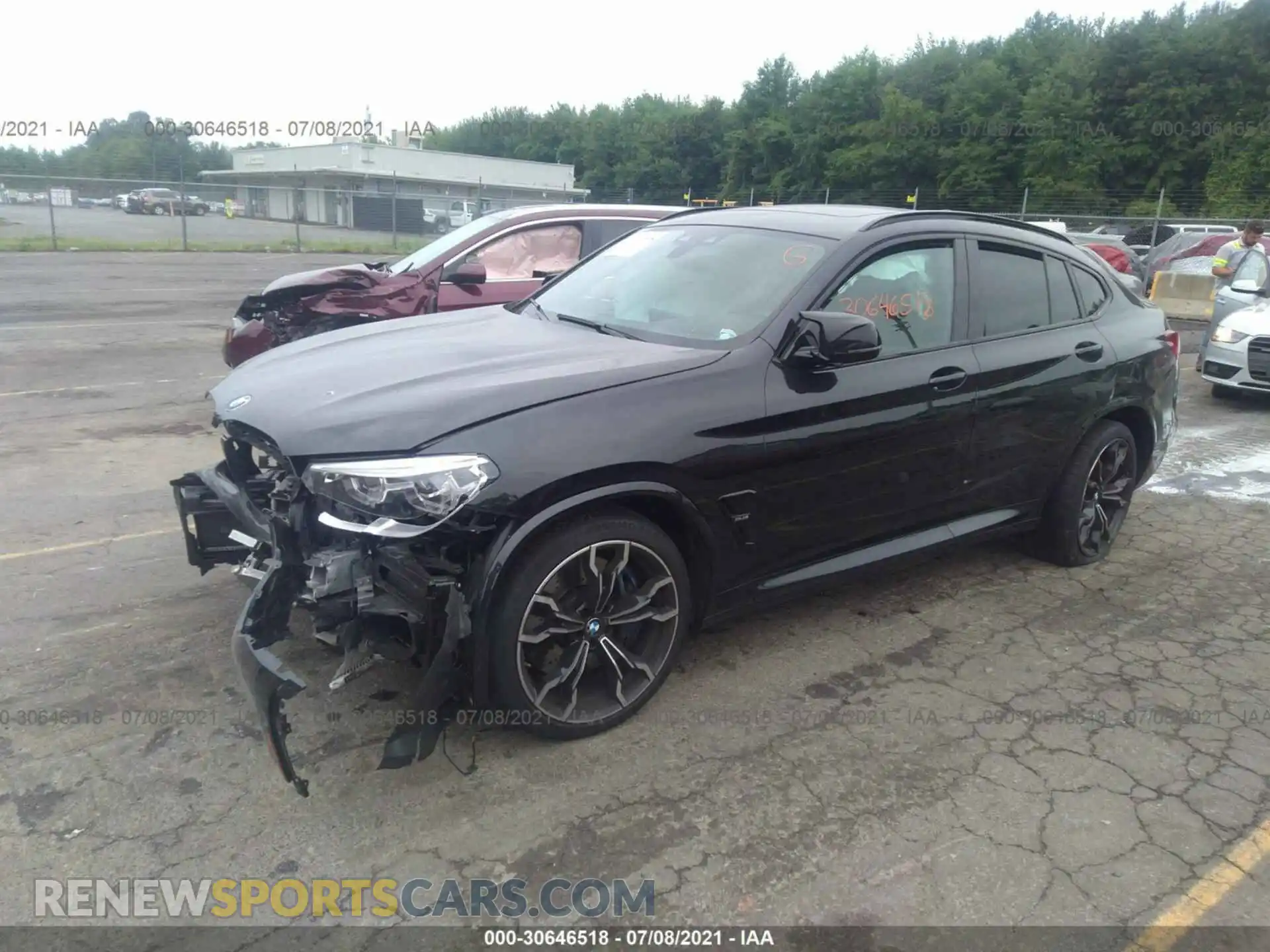 2 Photograph of a damaged car 5YMUJ0C06L9B57763 BMW X4 M 2020