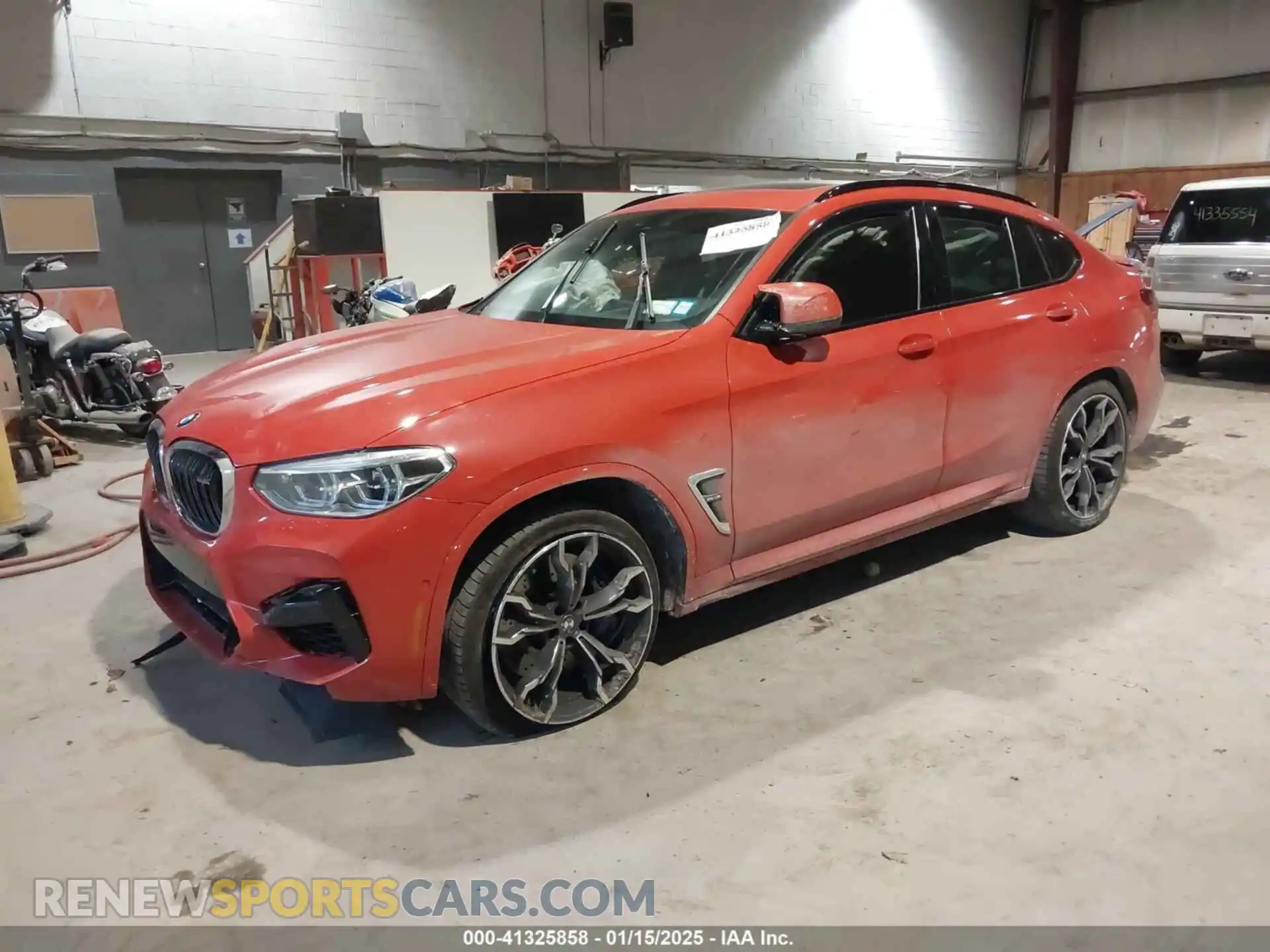 2 Photograph of a damaged car 5YMUJ0C04M9G81480 BMW X4 M 2021