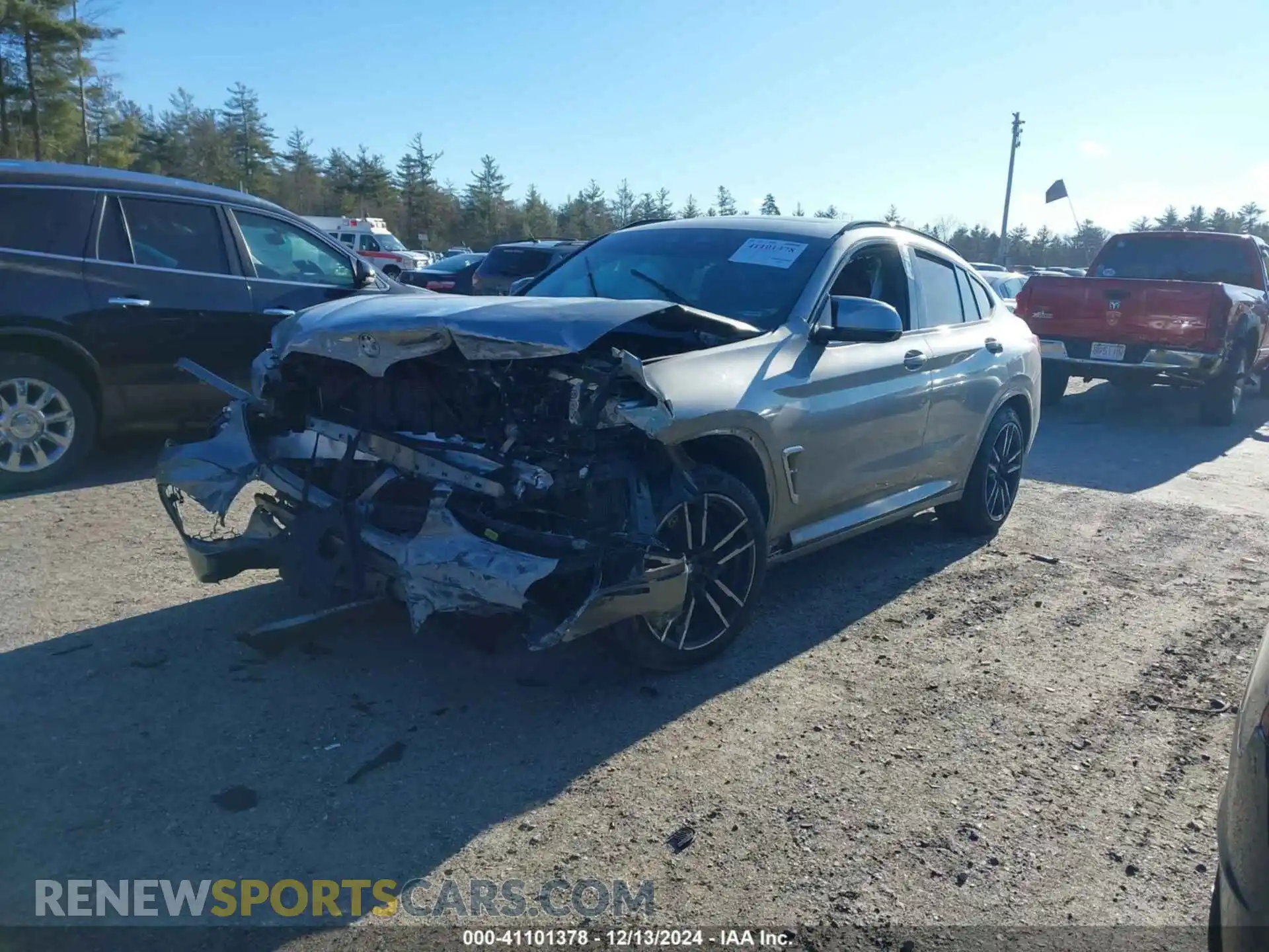 2 Photograph of a damaged car 5YMUJ0C04M9G87375 BMW X4 M 2021