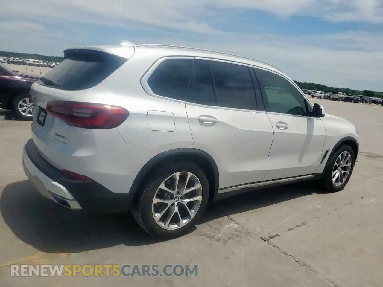 3 Photograph of a damaged car 5UXCR6C50KLL26006 BMW X5 2019