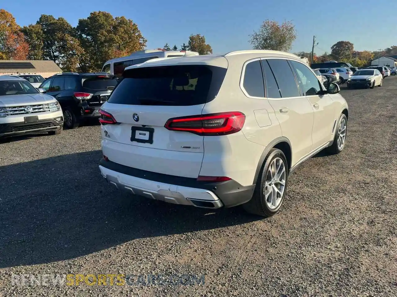 3 Photograph of a damaged car 5UXCR6C50KLL53142 BMW X5 2019
