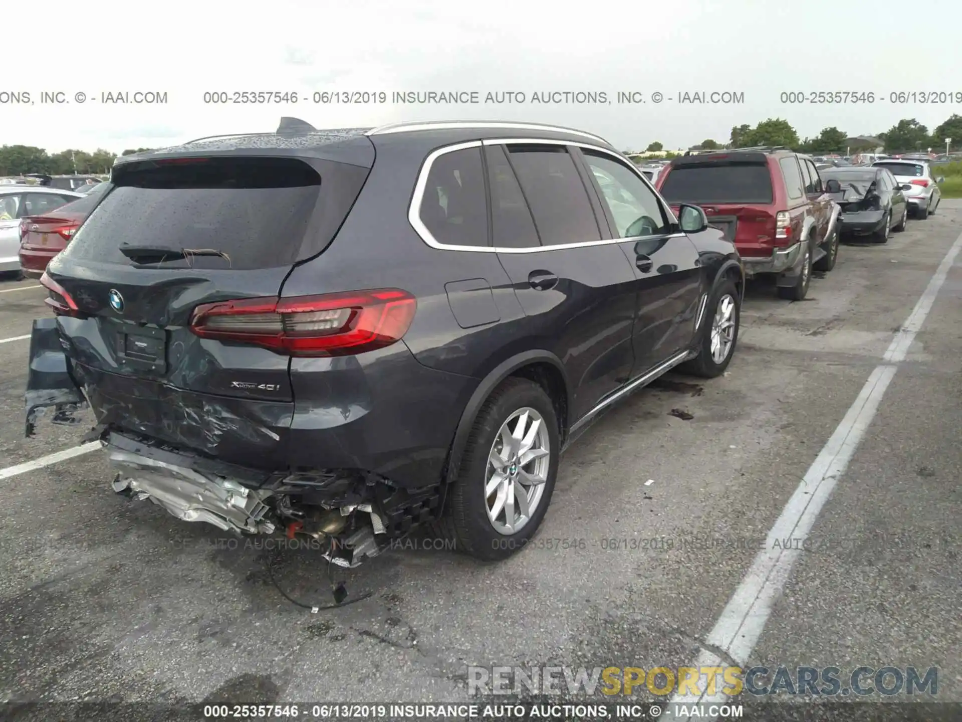 4 Photograph of a damaged car 5UXCR6C51KLL08906 BMW X5 2019