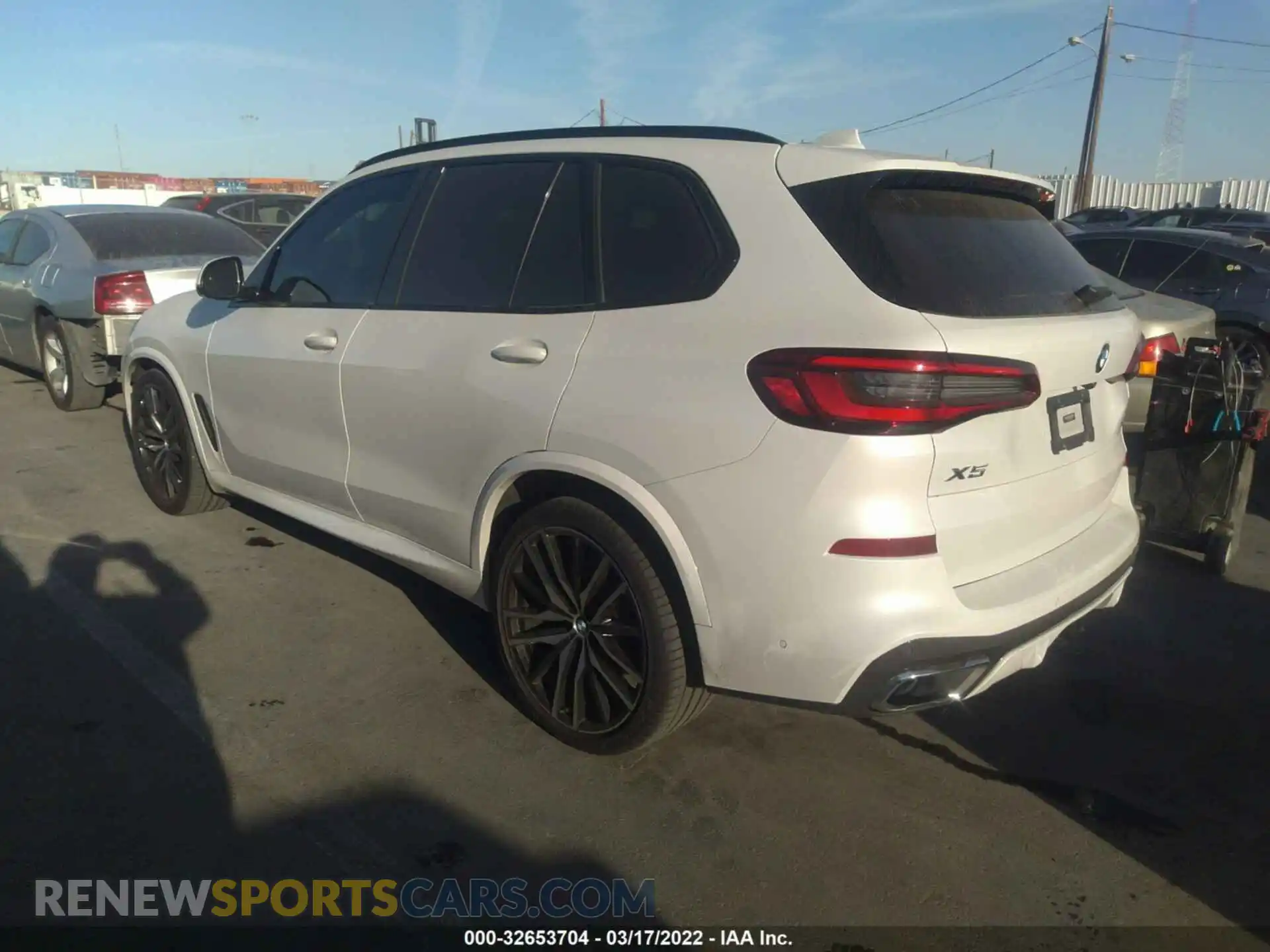 3 Photograph of a damaged car 5UXCR6C51KLL23180 BMW X5 2019