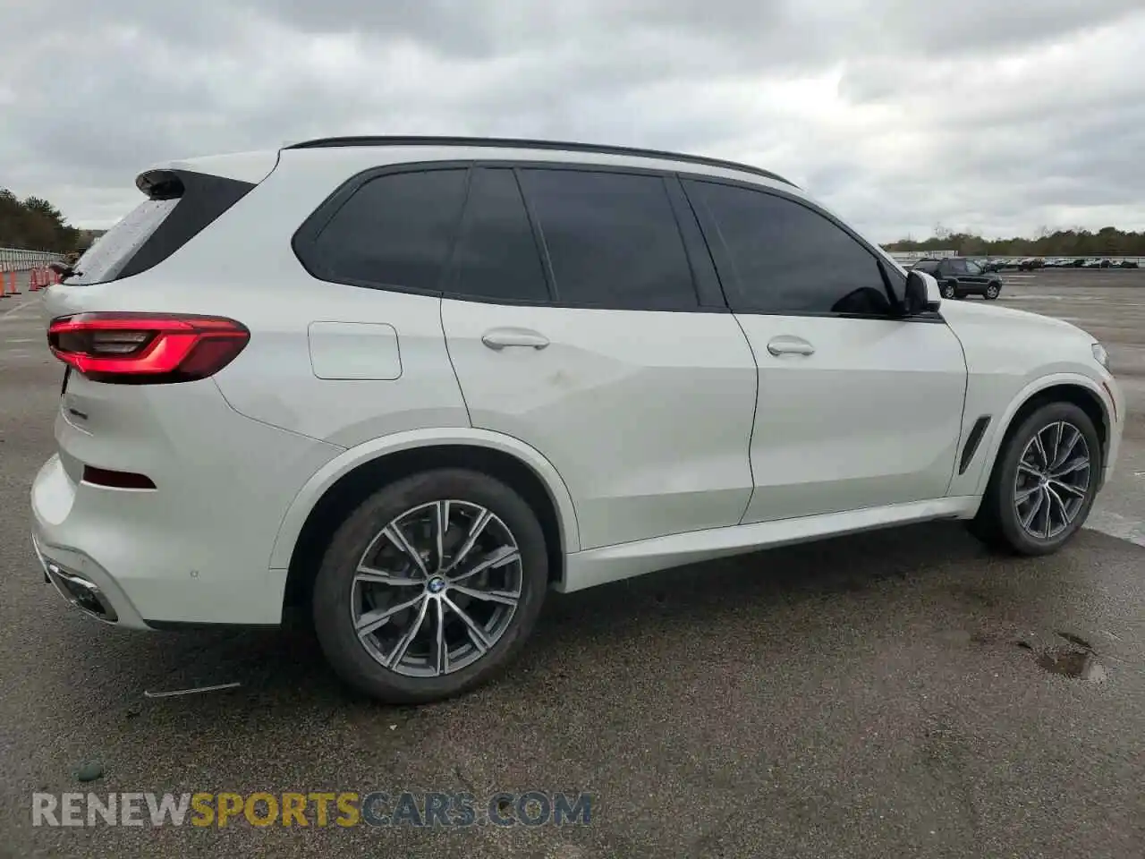 3 Photograph of a damaged car 5UXCR6C51KLL31411 BMW X5 2019