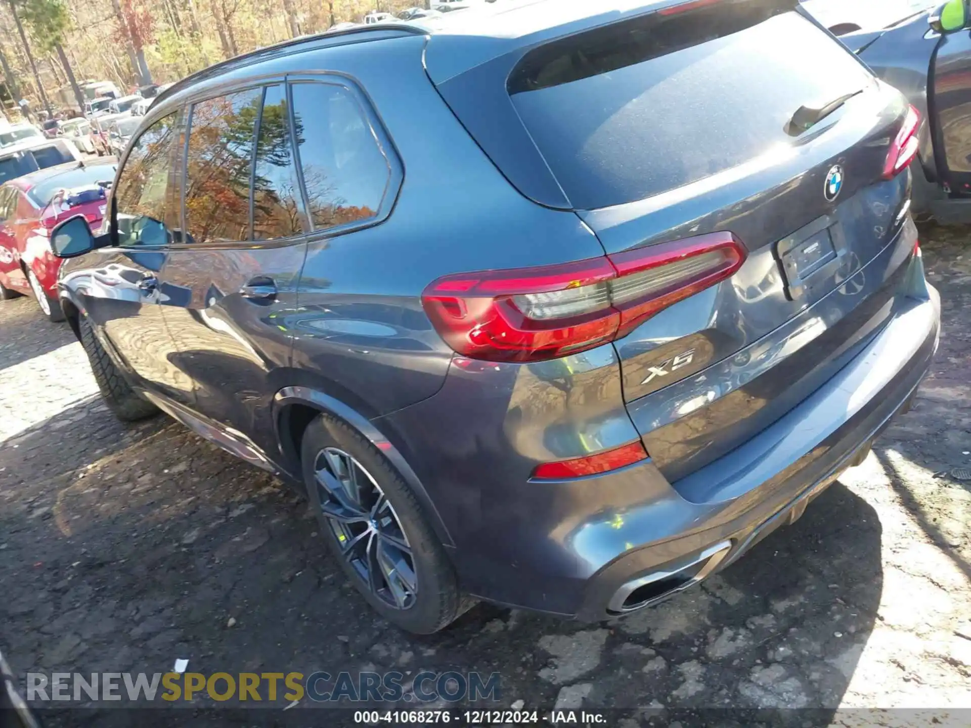 3 Photograph of a damaged car 5UXCR6C52KLL02693 BMW X5 2019