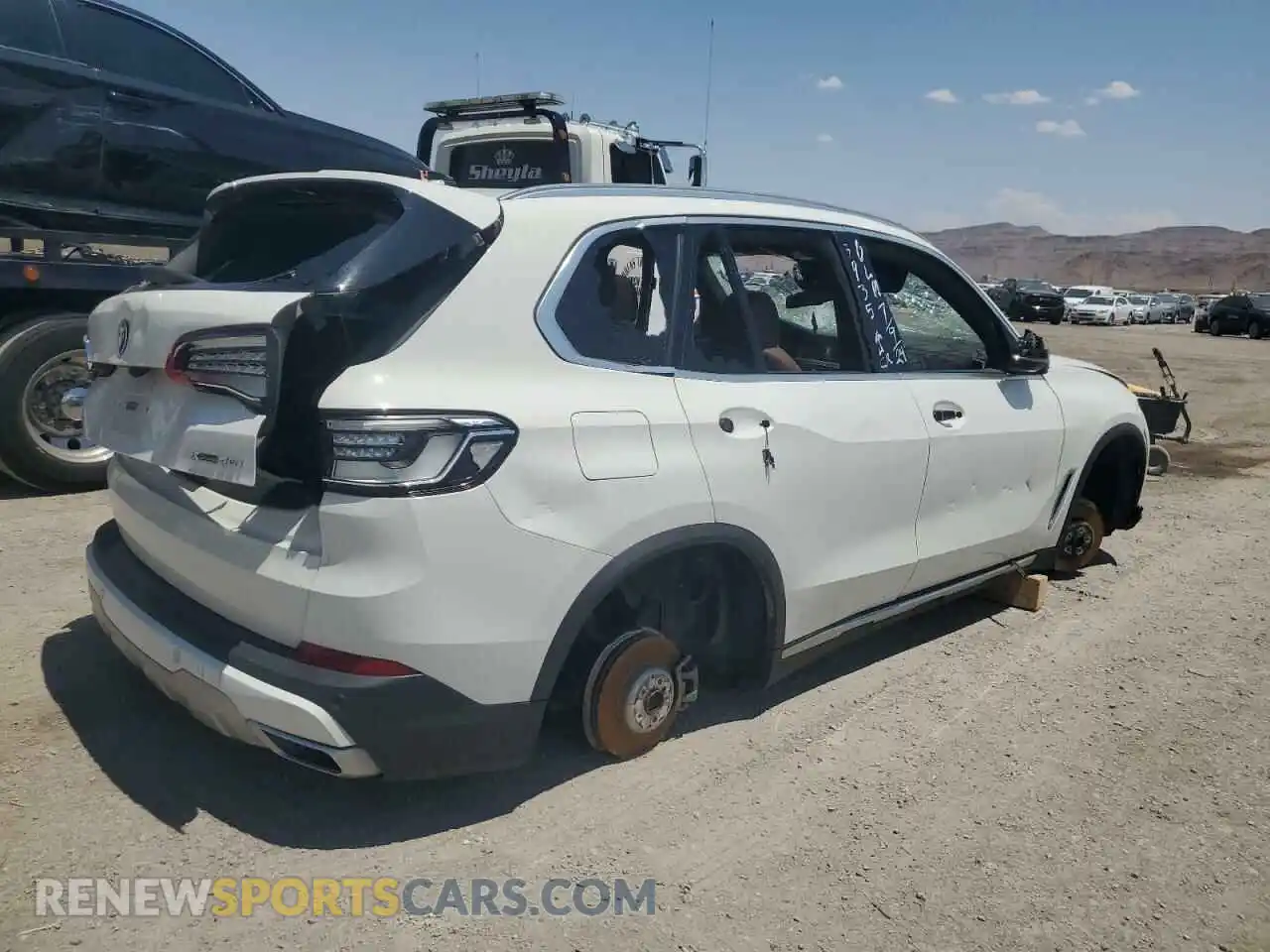 3 Photograph of a damaged car 5UXCR6C52KLL06694 BMW X5 2019
