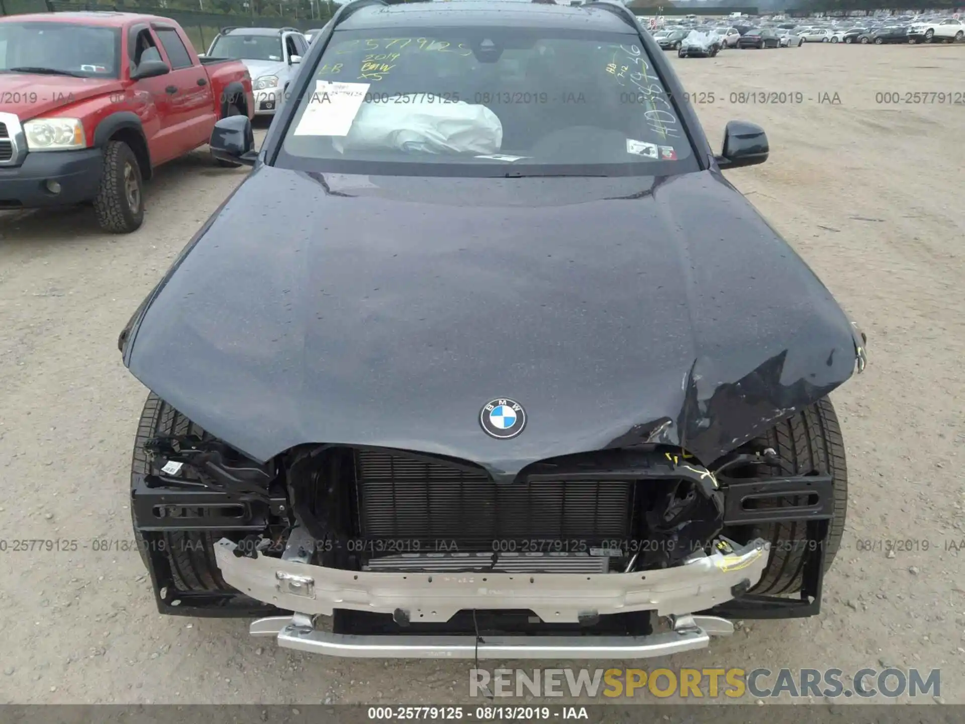 6 Photograph of a damaged car 5UXCR6C52KLL13581 BMW X5 2019