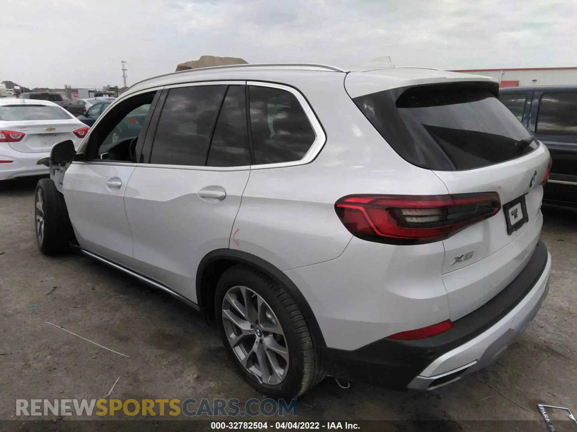 3 Photograph of a damaged car 5UXCR6C52KLL36455 BMW X5 2019