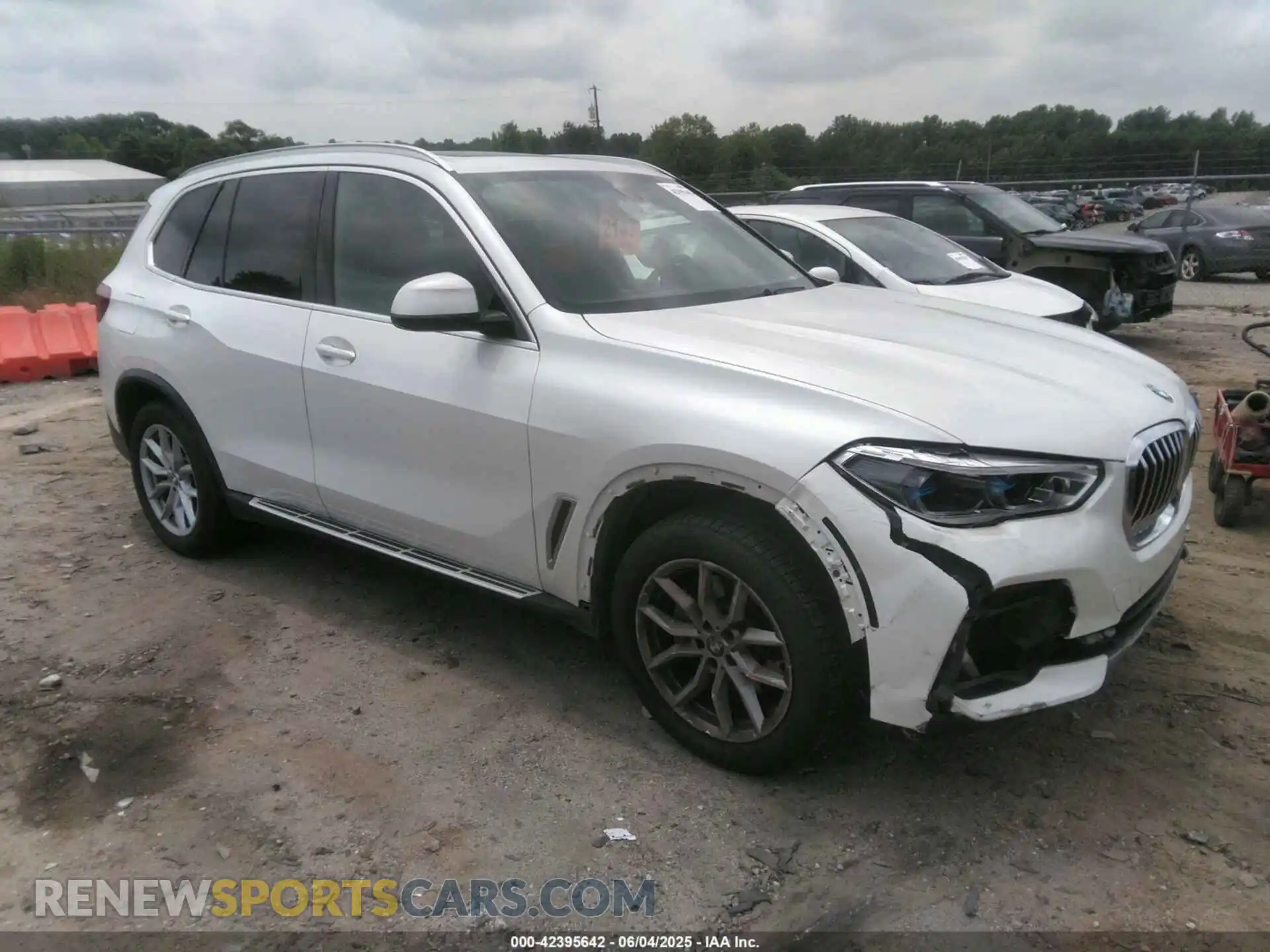 1 Photograph of a damaged car 5UXCR6C52KLL37038 BMW X5 2019