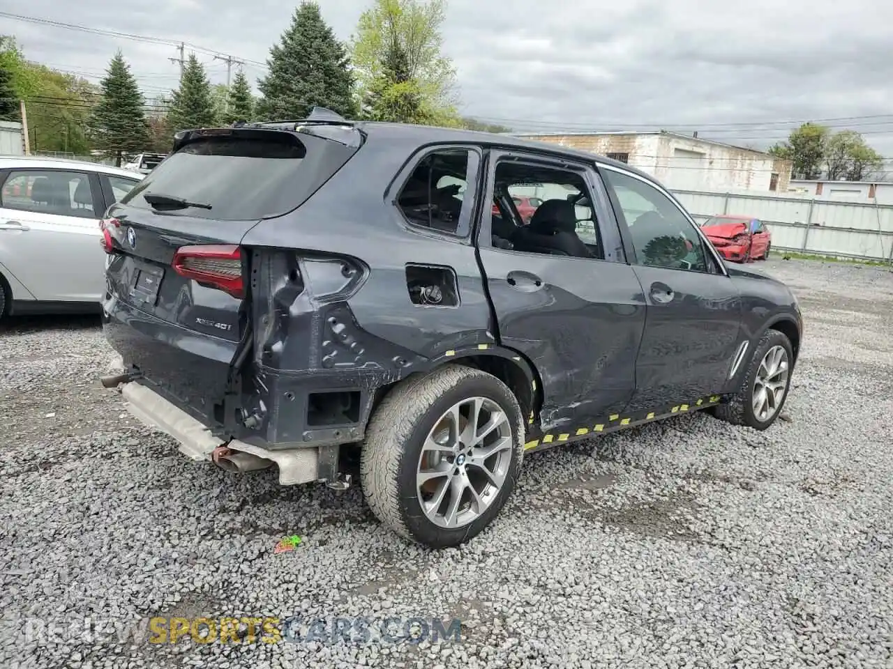 3 Photograph of a damaged car 5UXCR6C52KLL39260 BMW X5 2019