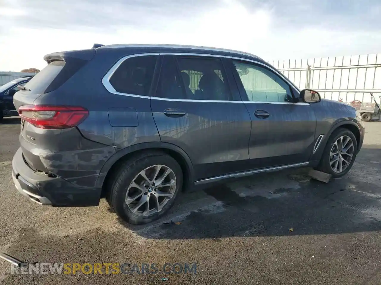 3 Photograph of a damaged car 5UXCR6C52KLL61601 BMW X5 2019