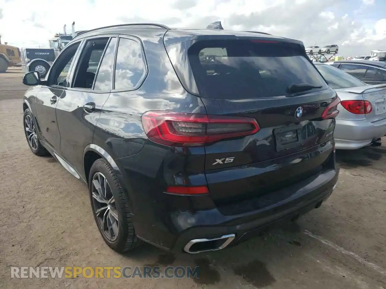 3 Photograph of a damaged car 5UXCR6C53KLL64748 BMW X5 2019