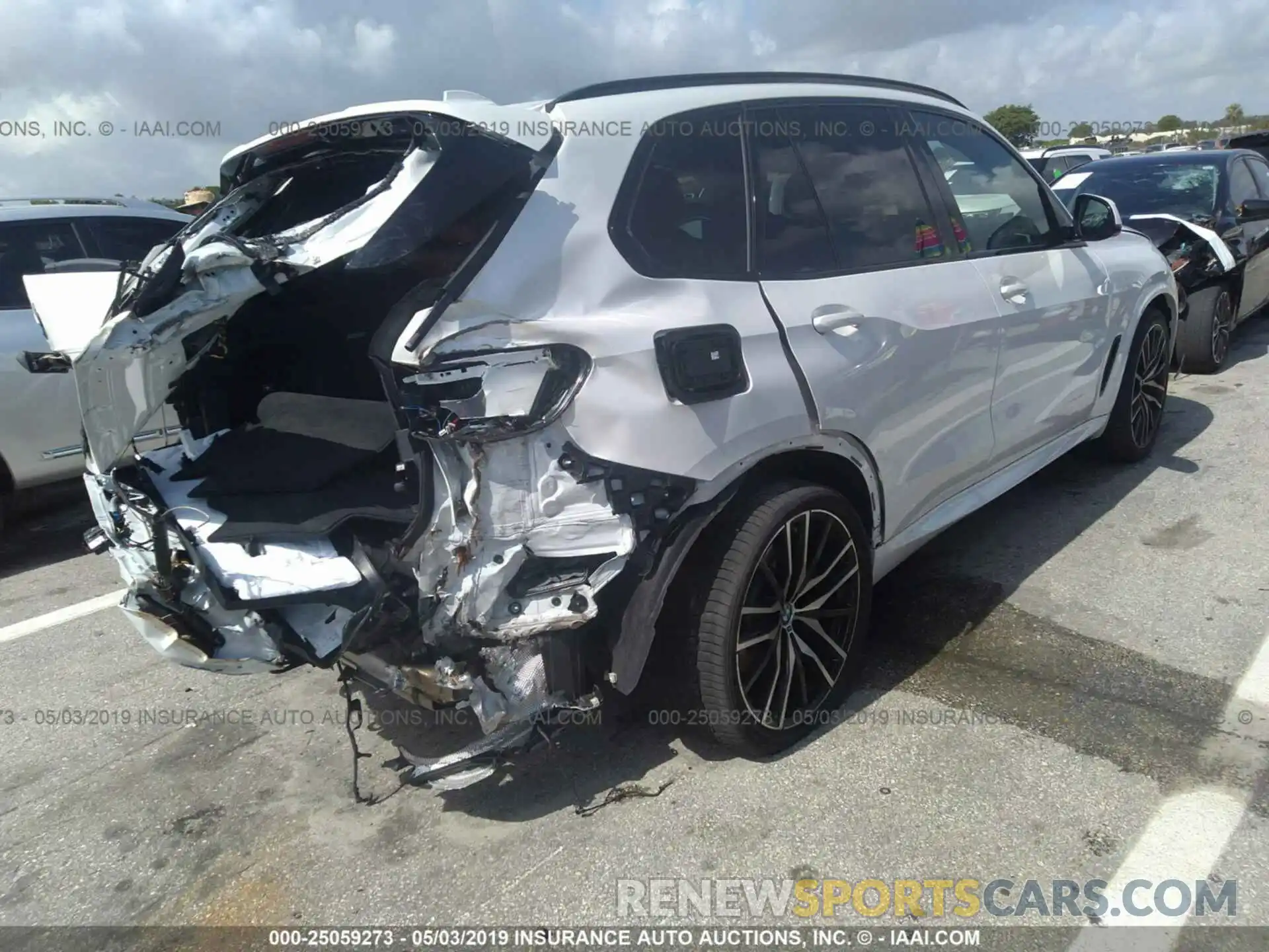 4 Photograph of a damaged car 5UXCR6C54KLK84648 BMW X5 2019