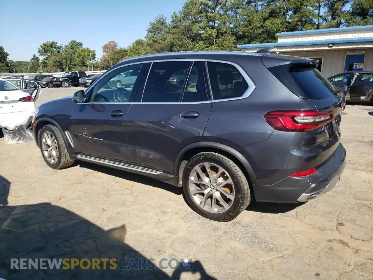 2 Photograph of a damaged car 5UXCR6C54KLK85573 BMW X5 2019