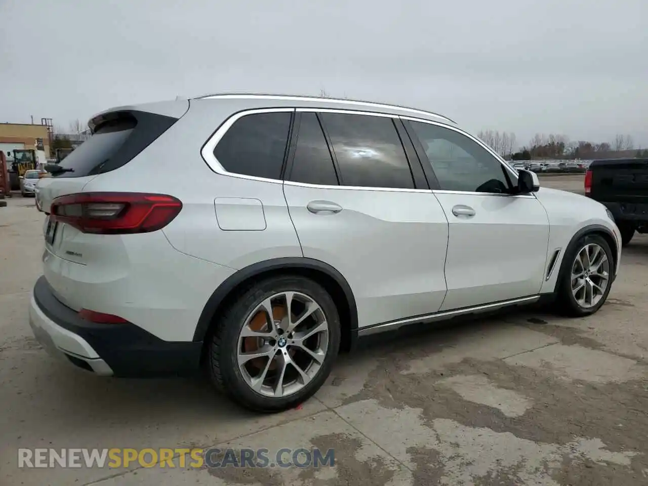 3 Photograph of a damaged car 5UXCR6C55KLL40886 BMW X5 2019