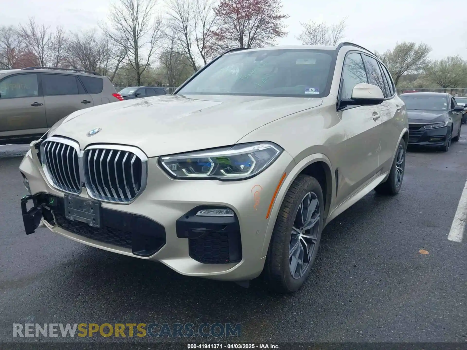 2 Photograph of a damaged car 5UXCR6C56KLL35602 BMW X5 2019
