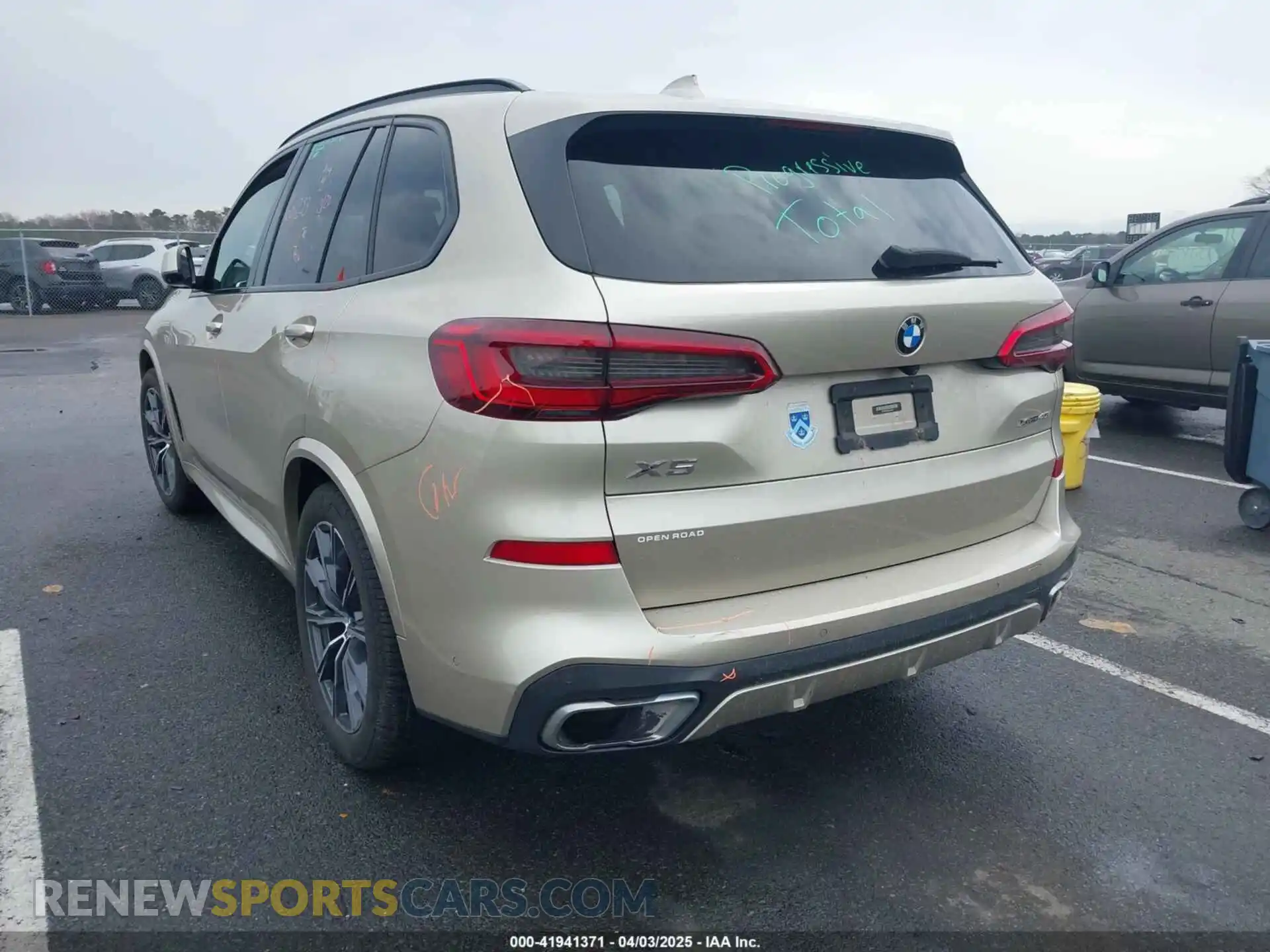 3 Photograph of a damaged car 5UXCR6C56KLL35602 BMW X5 2019