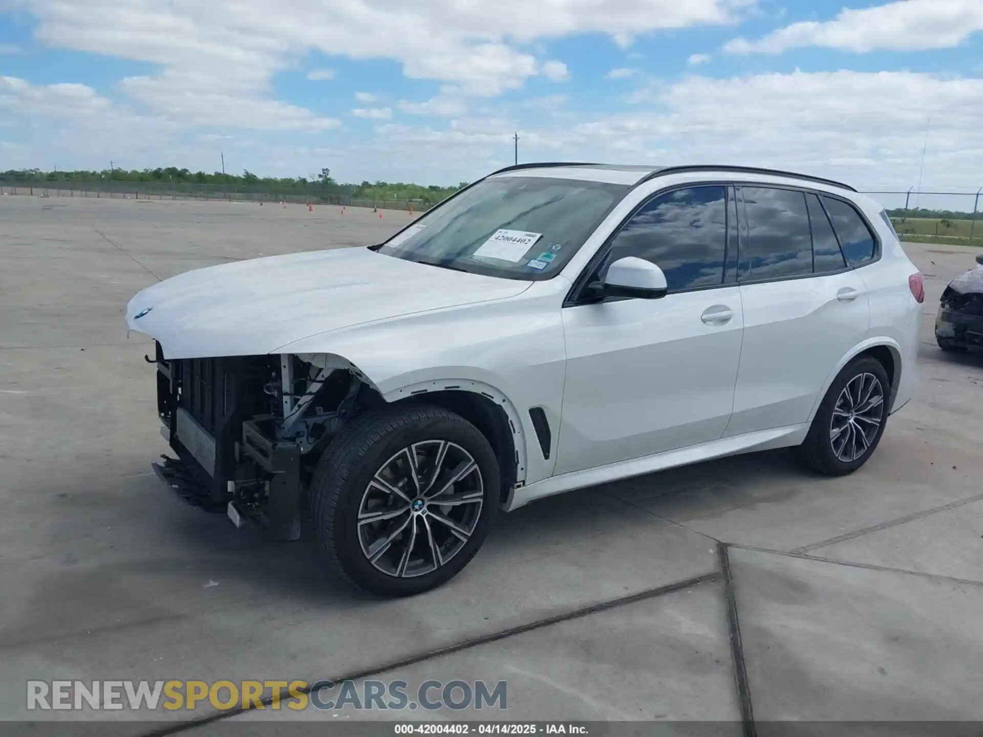 2 Фотография поврежденного автомобиля 5UXCR6C56KLL52965 BMW X5 2019