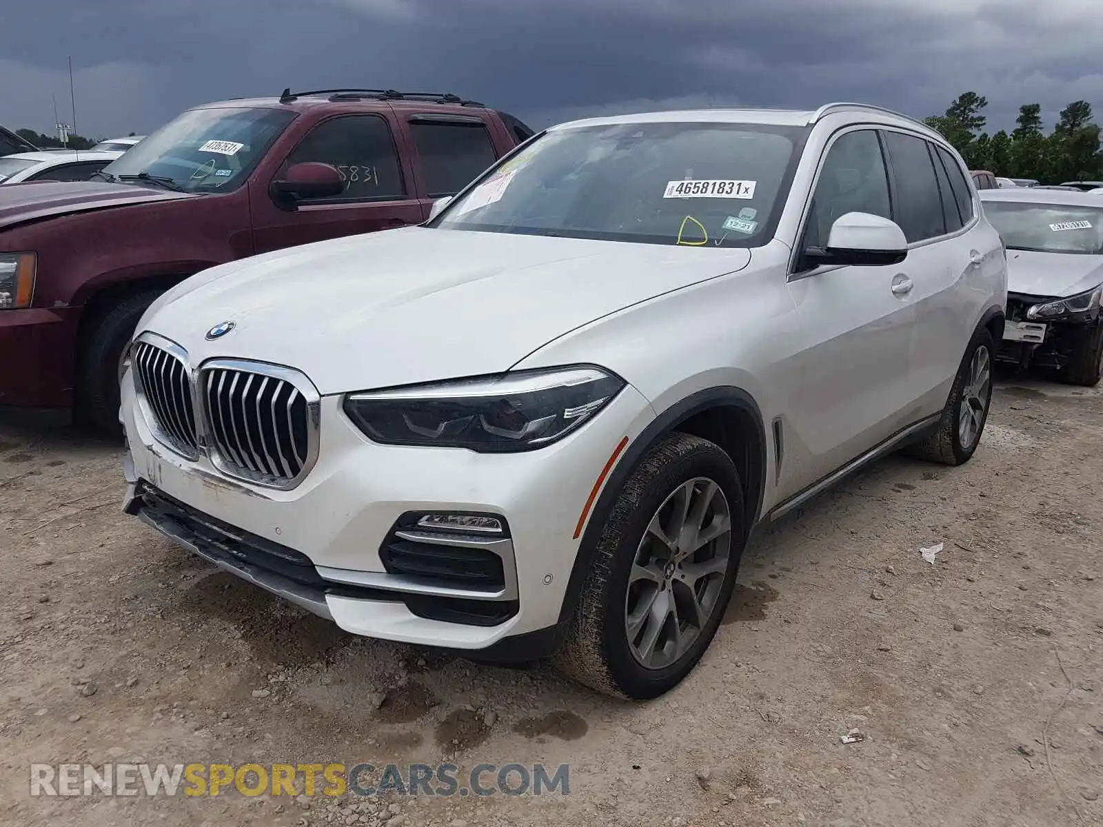 2 Photograph of a damaged car 5UXCR6C57KLL03984 BMW X5 2019