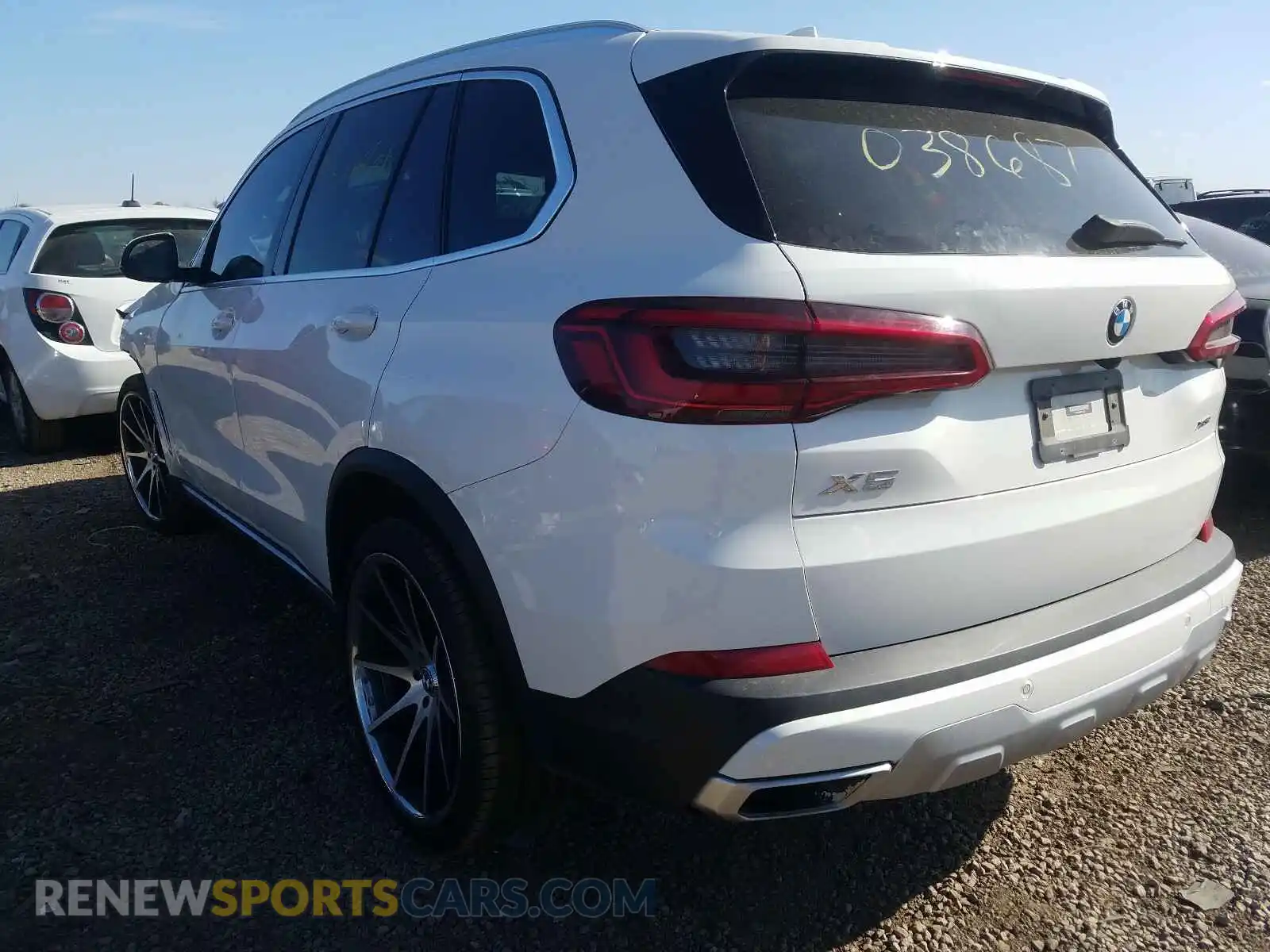 3 Фотография поврежденного автомобиля 5UXCR6C58KLK81266 BMW X5 2019