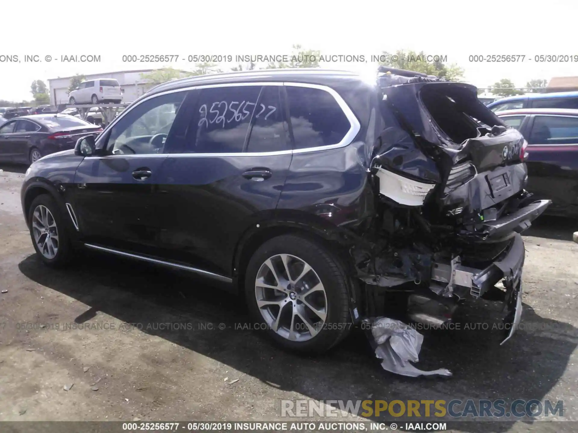 3 Photograph of a damaged car 5UXCR6C58KLL04741 BMW X5 2019