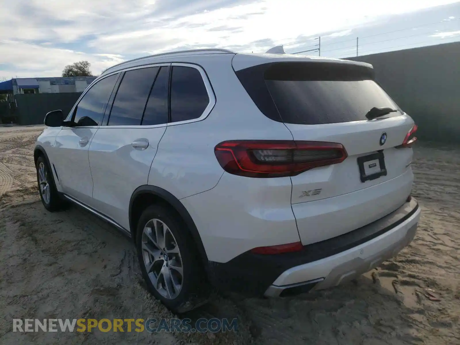 3 Photograph of a damaged car 5UXCR6C59KLL03341 BMW X5 2019