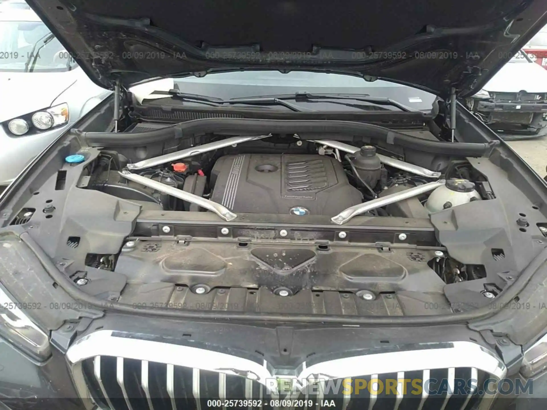 10 Photograph of a damaged car 5UXCR6C59KLL05462 BMW X5 2019