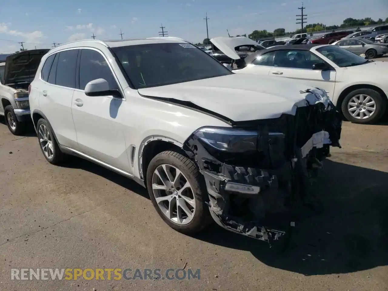 1 Фотография поврежденного автомобиля 5UXCR6C59KLL60414 BMW X5 2019
