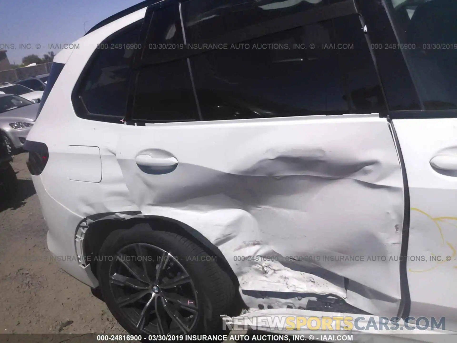 6 Photograph of a damaged car 5UXCR6C5XKLK81334 BMW X5 2019